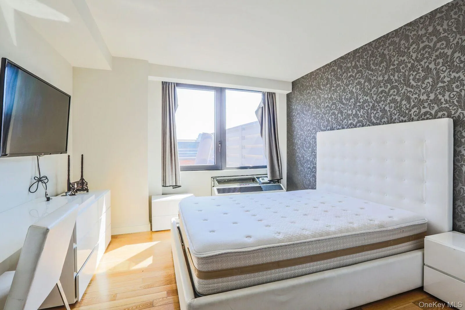 39-16 Prince Street, New York, NY, 2 Bedrooms Bedrooms, 7 Rooms Rooms,2 BathroomsBathrooms,Residential Lease,For Rent,Prince,0,1008173 39-16 Prince Street, New York, NY, 2 Bedrooms Bedrooms, 7 Rooms Rooms,2 BathroomsBathrooms,Residential Lease,For Rent,Prince,0,1008173