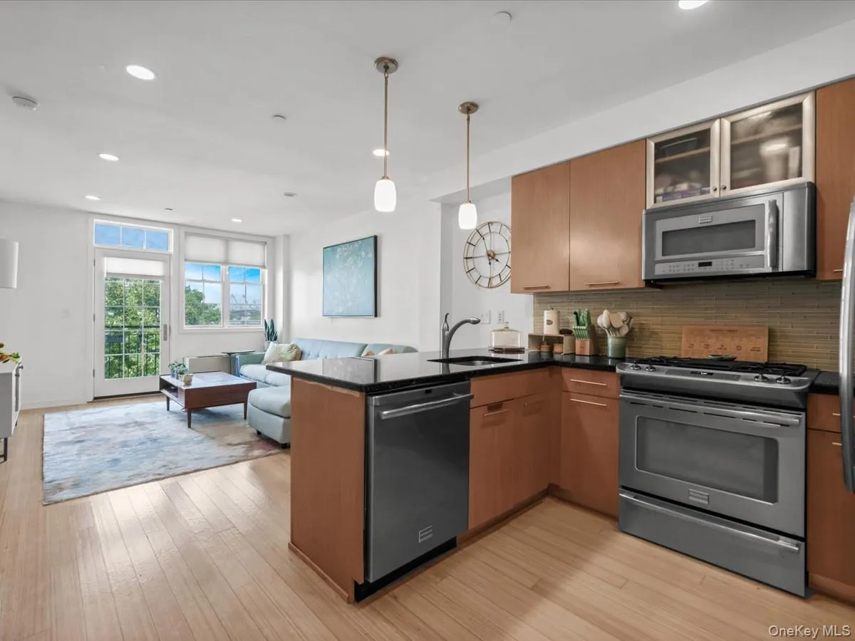 2519 35th Street, New York, NY, 1 Bedroom Bedrooms, 4 Rooms Rooms,1 BathroomBathrooms,Residential,For Rent,35th,0,1008174 2519 35th Street, New York, NY, 1 Bedroom Bedrooms, 4 Rooms Rooms,1 BathroomBathrooms,Residential,For Rent,35th,0,1008174