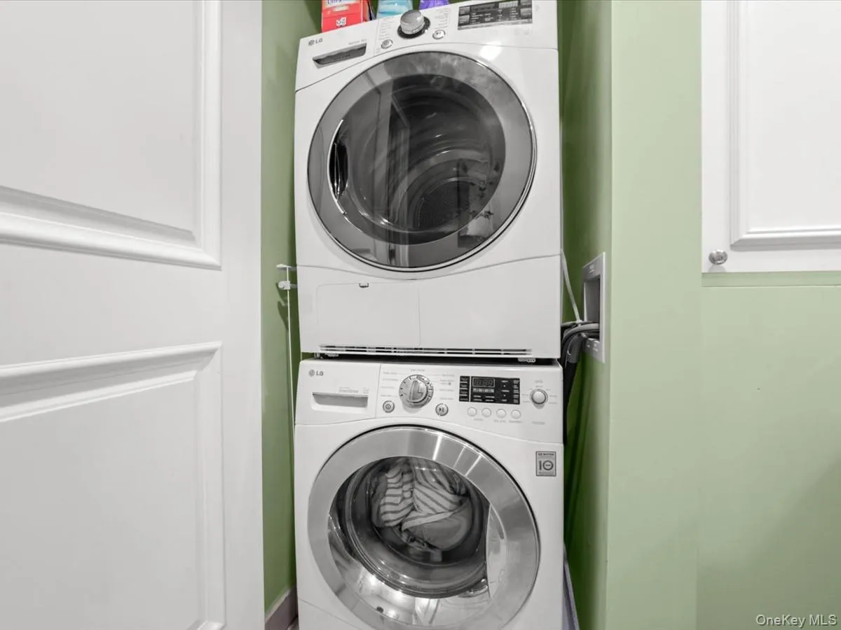 2519 35th Street, New York, NY, 1 Bedroom Bedrooms, 4 Rooms Rooms,1 BathroomBathrooms,Residential,For Rent,35th,0,1008174 2519 35th Street, New York, NY, 1 Bedroom Bedrooms, 4 Rooms Rooms,1 BathroomBathrooms,Residential,For Rent,35th,0,1008174