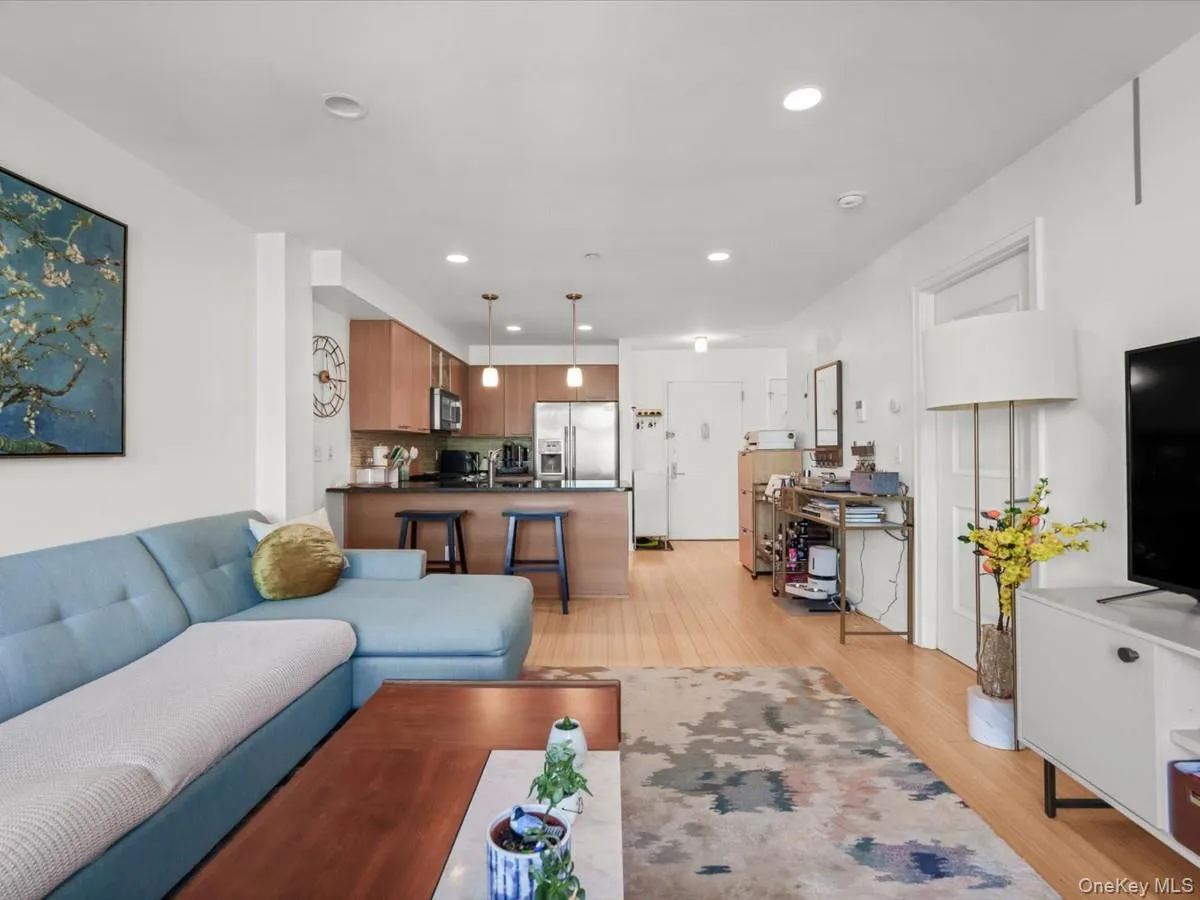 2519 35th Street, New York, NY, 1 Bedroom Bedrooms, 4 Rooms Rooms,1 BathroomBathrooms,Residential,For Rent,35th,0,1008174 2519 35th Street, New York, NY, 1 Bedroom Bedrooms, 4 Rooms Rooms,1 BathroomBathrooms,Residential,For Rent,35th,0,1008174