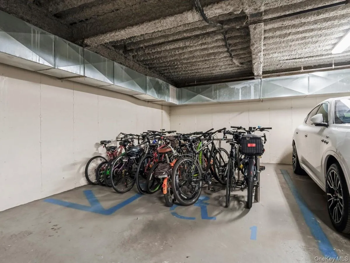 2519 35th Street, New York, NY, 1 Bedroom Bedrooms, 4 Rooms Rooms,1 BathroomBathrooms,Residential,For Rent,35th,0,1008174 2519 35th Street, New York, NY, 1 Bedroom Bedrooms, 4 Rooms Rooms,1 BathroomBathrooms,Residential,For Rent,35th,0,1008174