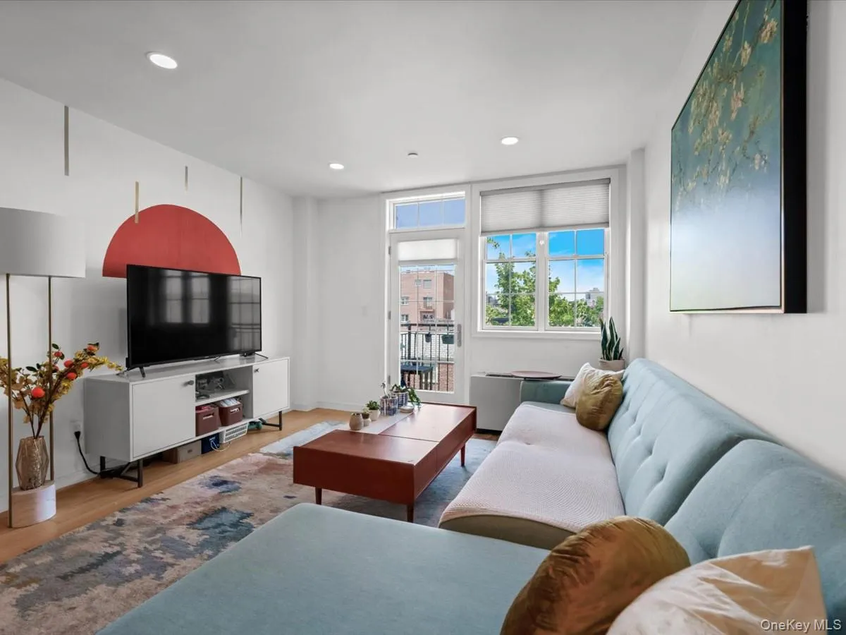 2519 35th Street, New York, NY, 1 Bedroom Bedrooms, 4 Rooms Rooms,1 BathroomBathrooms,Residential,For Rent,35th,0,1008174 2519 35th Street, New York, NY, 1 Bedroom Bedrooms, 4 Rooms Rooms,1 BathroomBathrooms,Residential,For Rent,35th,0,1008174