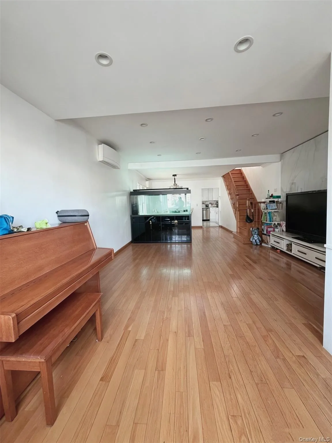 59-22 Parsons Boulevard, New York, NY, 4 Bedrooms Bedrooms, 6 Rooms Rooms,2 BathroomsBathrooms,Residential,For Rent,Parsons,0,1008183 59-22 Parsons Boulevard, New York, NY, 4 Bedrooms Bedrooms, 6 Rooms Rooms,2 BathroomsBathrooms,Residential,For Rent,Parsons,0,1008183