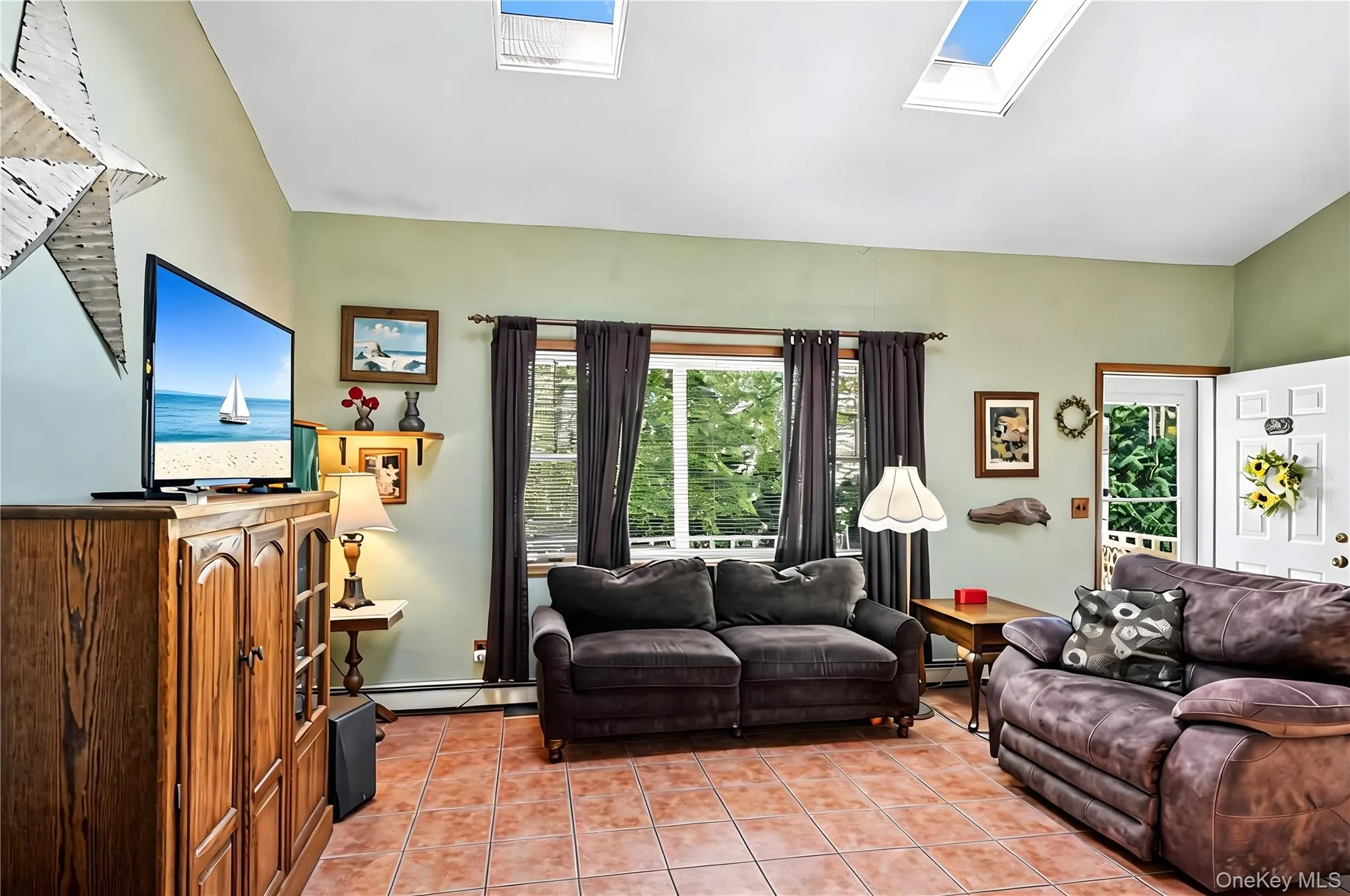 44 Aliperti Road, Riverhead, NY, 3 Bedrooms Bedrooms, 6 Rooms Rooms,2 BathroomsBathrooms,Residential,For Rent,Aliperti,0,1008189 44 Aliperti Road, Riverhead, NY, 3 Bedrooms Bedrooms, 6 Rooms Rooms,2 BathroomsBathrooms,Residential,For Rent,Aliperti,0,1008189