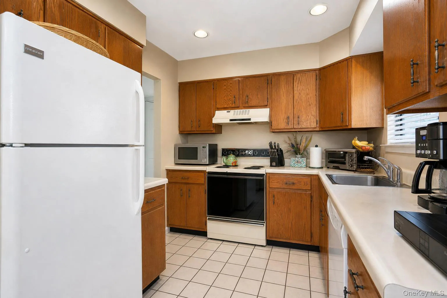 65 Cottonwood Court, Hempstead, NY, 2 Bedrooms Bedrooms, 6 Rooms Rooms,1 BathroomBathrooms,Residential,For Rent,Cottonwood,0,1008190 65 Cottonwood Court, Hempstead, NY, 2 Bedrooms Bedrooms, 6 Rooms Rooms,1 BathroomBathrooms,Residential,For Rent,Cottonwood,0,1008190