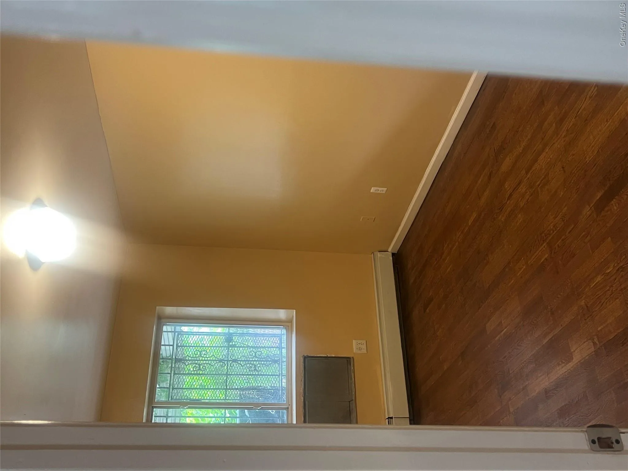 3941 Laconia Avenue, New York, NY, 3 Bedrooms Bedrooms, 5 Rooms Rooms,2 BathroomsBathrooms,Residential Lease,For Rent,Laconia,0,1008193 3941 Laconia Avenue, New York, NY, 3 Bedrooms Bedrooms, 5 Rooms Rooms,2 BathroomsBathrooms,Residential Lease,For Rent,Laconia,0,1008193