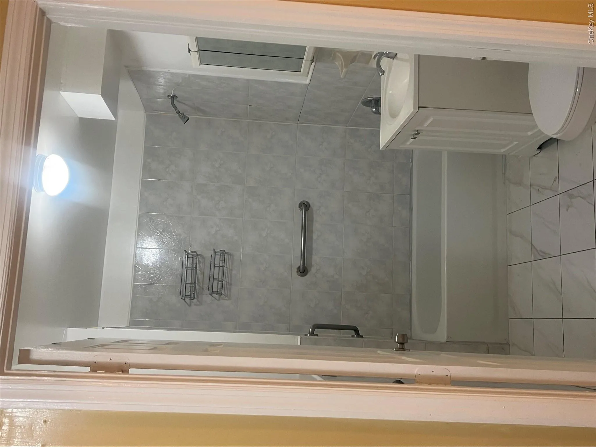 3941 Laconia Avenue, New York, NY, 3 Bedrooms Bedrooms, 5 Rooms Rooms,2 BathroomsBathrooms,Residential Lease,For Rent,Laconia,0,1008193 3941 Laconia Avenue, New York, NY, 3 Bedrooms Bedrooms, 5 Rooms Rooms,2 BathroomsBathrooms,Residential Lease,For Rent,Laconia,0,1008193