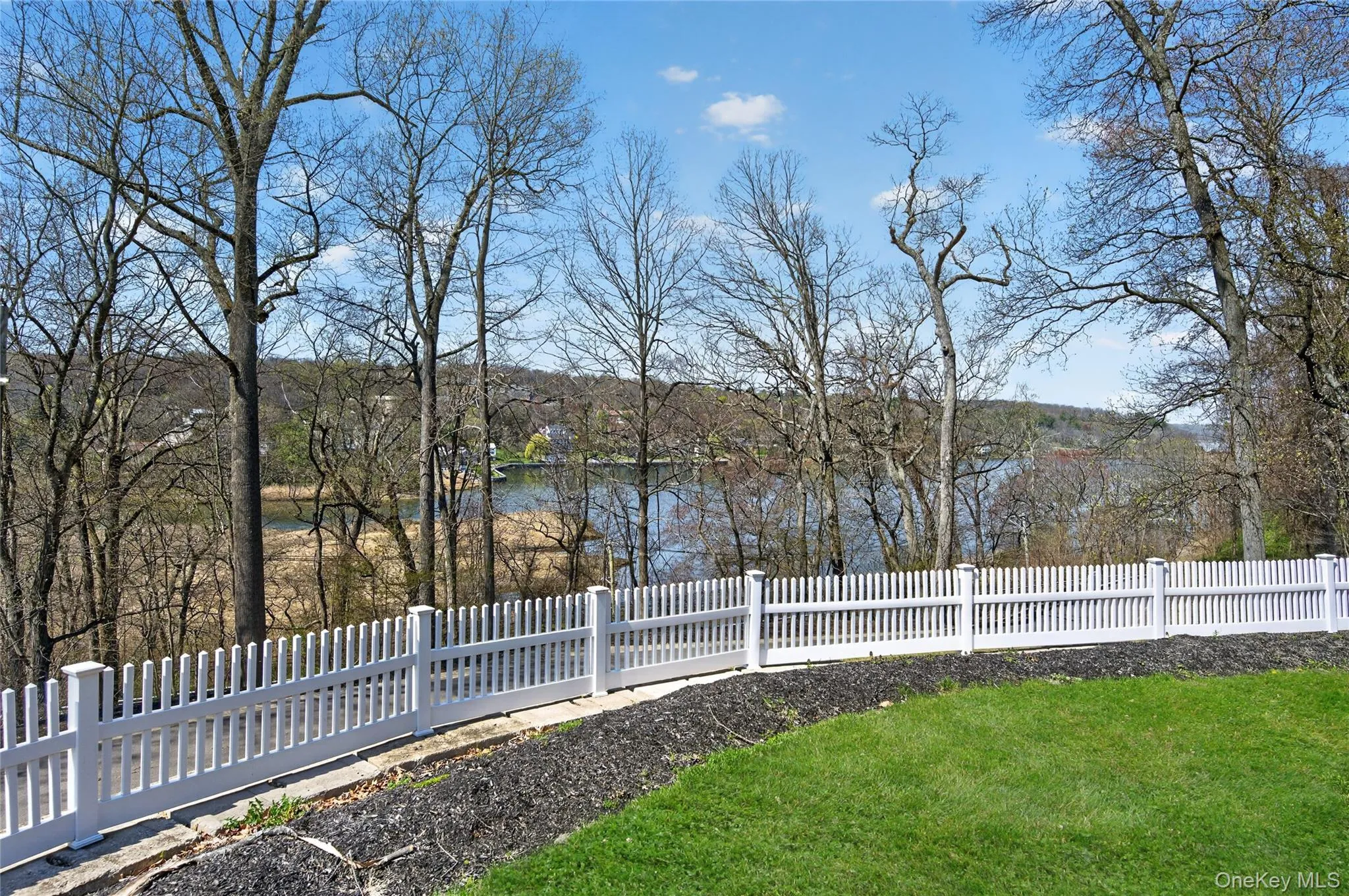 261 Harbor Road, Huntington, NY, 3 Bedrooms Bedrooms, 8 Rooms Rooms,2 BathroomsBathrooms,Residential,For Rent,Harbor,0,KEY1008198 261 Harbor Road, Huntington, NY, 3 Bedrooms Bedrooms, 8 Rooms Rooms,2 BathroomsBathrooms,Residential,For Rent,Harbor,0,KEY1008198