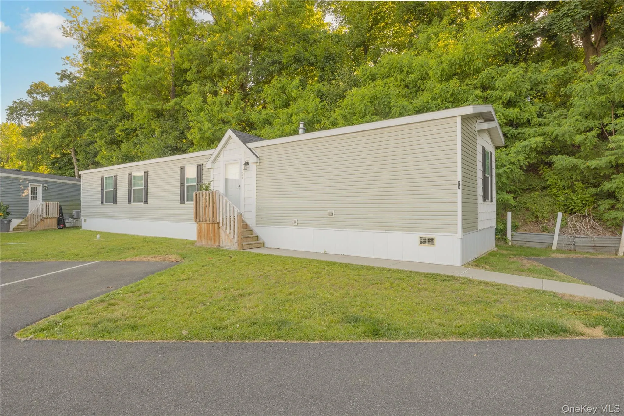 24 Leeward Lane, Stony Point, NY, 3 Bedrooms Bedrooms, 8 Rooms Rooms,2 BathroomsBathrooms,Residential,For Rent,Leeward,0,1008207 24 Leeward Lane, Stony Point, NY, 3 Bedrooms Bedrooms, 8 Rooms Rooms,2 BathroomsBathrooms,Residential,For Rent,Leeward,0,1008207