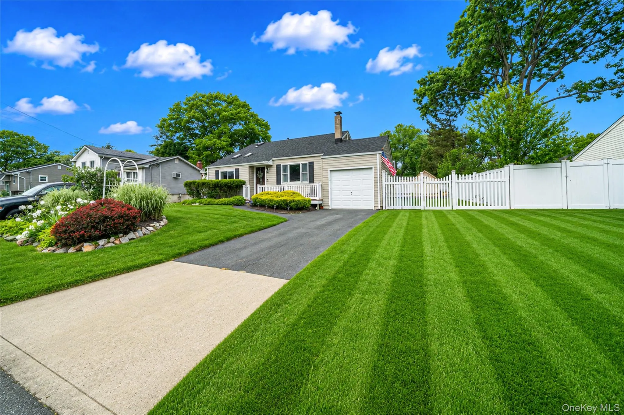191 Grove Street, Brookhaven, NY, 3 Bedrooms Bedrooms, 6 Rooms Rooms,1 BathroomBathrooms,Residential,For Rent,Grove,0,1008208 191 Grove Street, Brookhaven, NY, 3 Bedrooms Bedrooms, 6 Rooms Rooms,1 BathroomBathrooms,Residential,For Rent,Grove,0,1008208