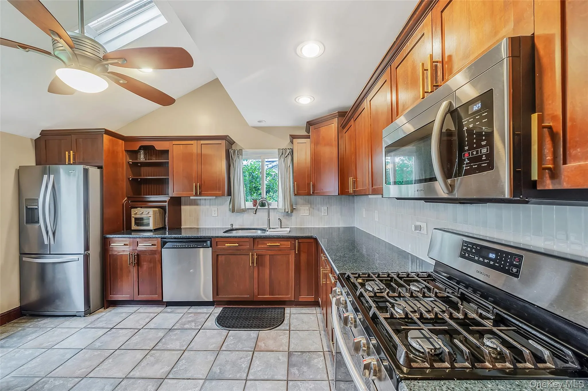 Eat in kitchen Eat in kitchen