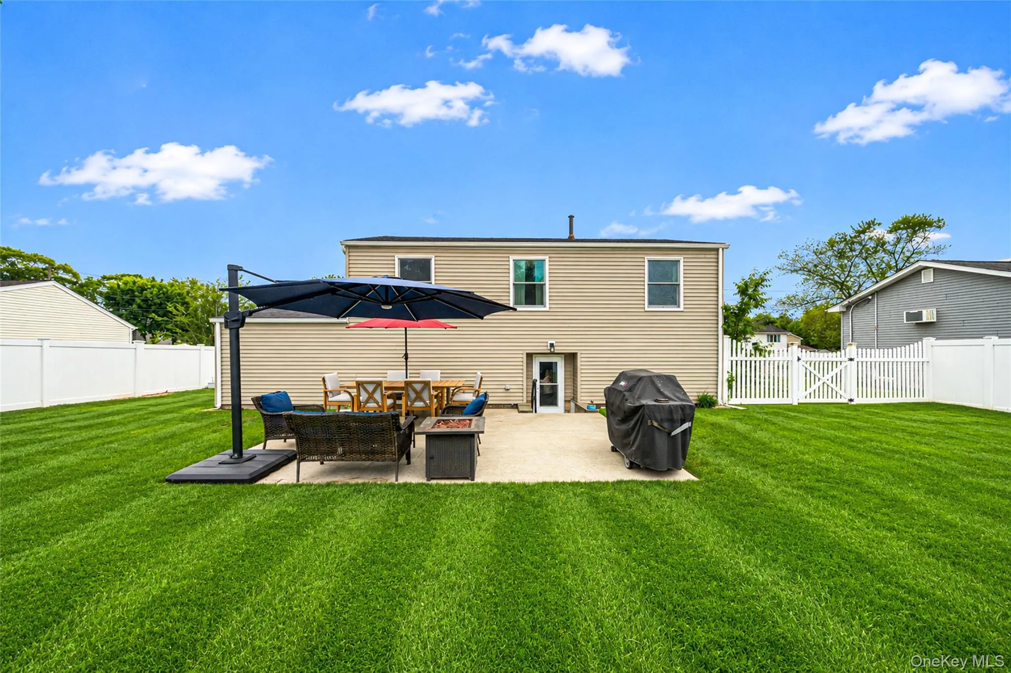 191 Grove Street, Brookhaven, NY, 3 Bedrooms Bedrooms, 6 Rooms Rooms,1 BathroomBathrooms,Residential,For Rent,Grove,0,1008208 191 Grove Street, Brookhaven, NY, 3 Bedrooms Bedrooms, 6 Rooms Rooms,1 BathroomBathrooms,Residential,For Rent,Grove,0,1008208