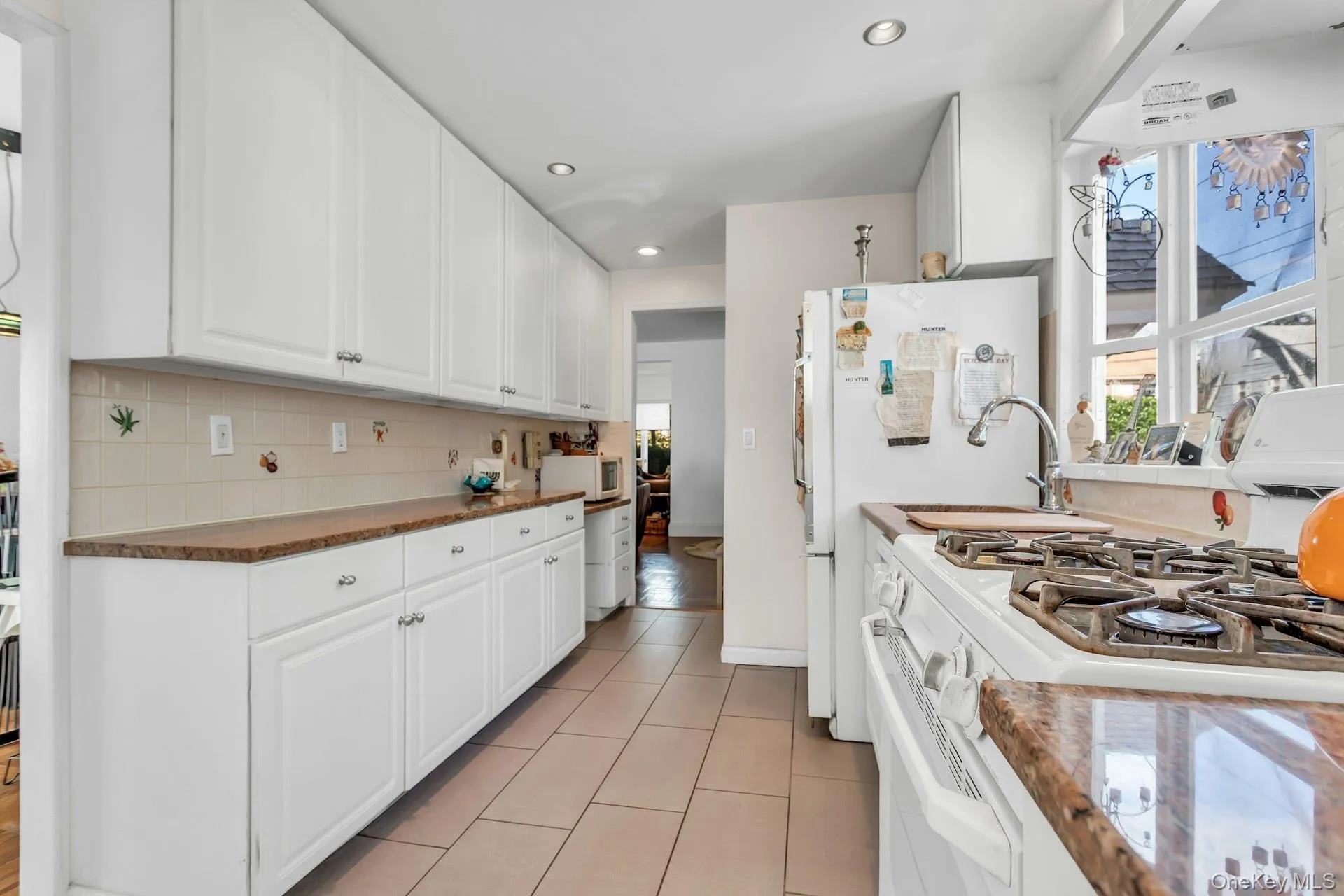 4612 Fayette Place, North Hempstead, NY, 3 Bedrooms Bedrooms, 8 Rooms Rooms,1 BathroomBathrooms,Residential,For Rent,Fayette,0,1008215 4612 Fayette Place, North Hempstead, NY, 3 Bedrooms Bedrooms, 8 Rooms Rooms,1 BathroomBathrooms,Residential,For Rent,Fayette,0,1008215