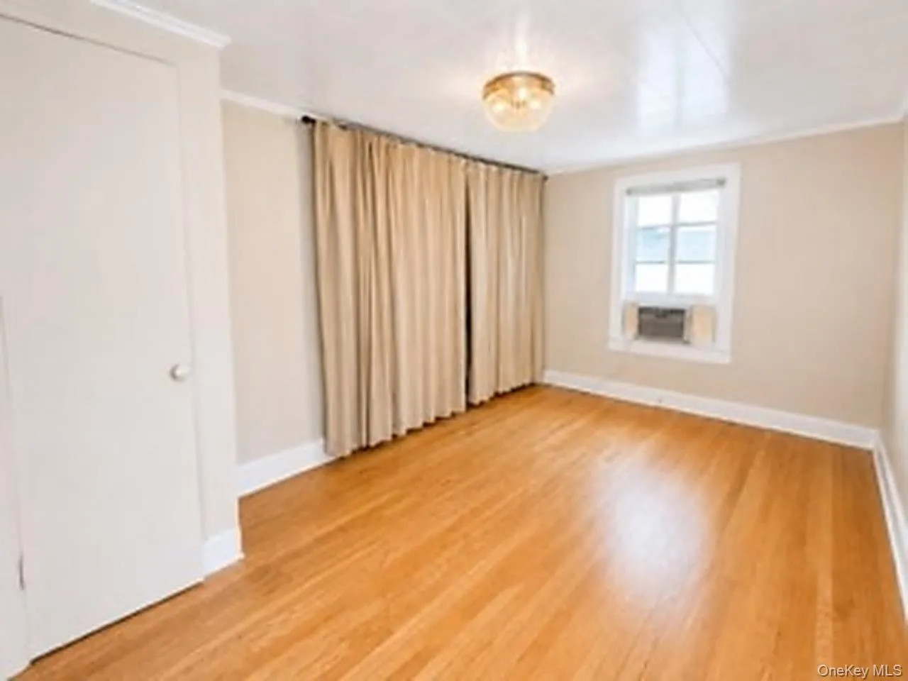 42 Summit Street, Orangetown, NY, 1 Bedroom Bedrooms, 3 Rooms Rooms,1 BathroomBathrooms,Residential Lease,For Rent,Summit,0,1008217 42 Summit Street, Orangetown, NY, 1 Bedroom Bedrooms, 3 Rooms Rooms,1 BathroomBathrooms,Residential Lease,For Rent,Summit,0,1008217