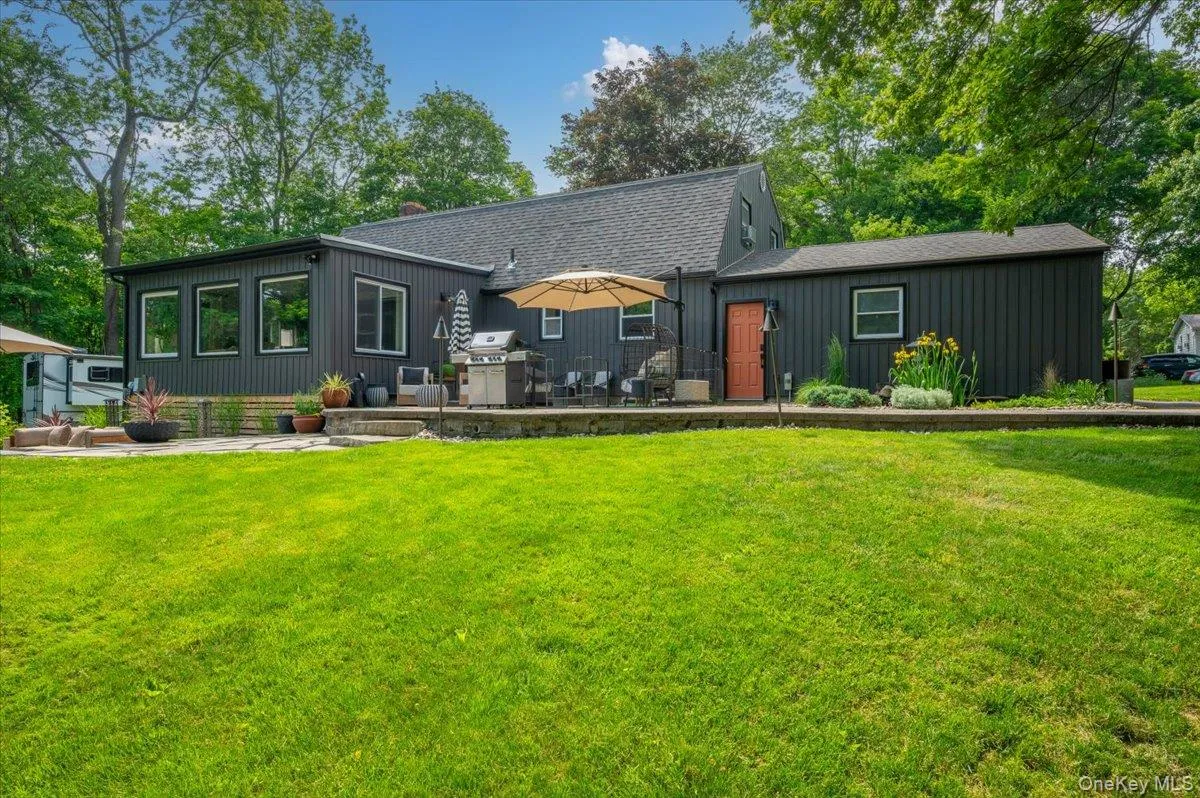 13 Jacks Pond Road, Newburgh (town), NY, 3 Bedrooms Bedrooms, 7 Rooms Rooms,2 BathroomsBathrooms,Residential,For Rent,Jacks Pond,0,1008222 13 Jacks Pond Road, Newburgh (town), NY, 3 Bedrooms Bedrooms, 7 Rooms Rooms,2 BathroomsBathrooms,Residential,For Rent,Jacks Pond,0,1008222