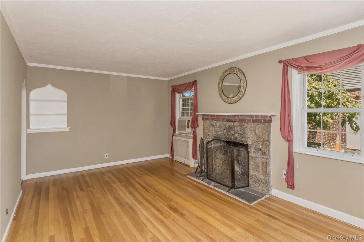 588 Adams Avenue, Hempstead, NY, 5 Bedrooms Bedrooms, 8 Rooms Rooms,2 BathroomsBathrooms,Residential,For Rent,Adams,0,1008228 588 Adams Avenue, Hempstead, NY, 5 Bedrooms Bedrooms, 8 Rooms Rooms,2 BathroomsBathrooms,Residential,For Rent,Adams,0,1008228