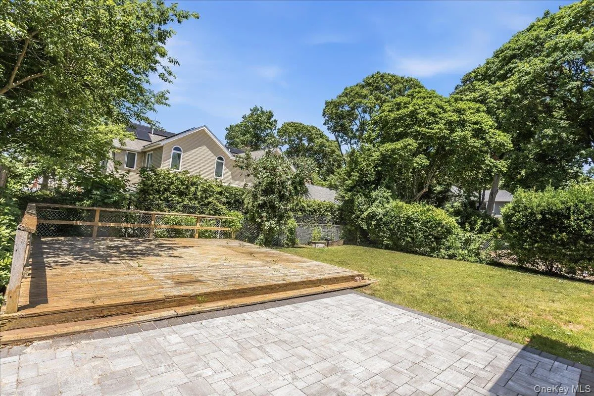 588 Adams Avenue, Hempstead, NY, 5 Bedrooms Bedrooms, 8 Rooms Rooms,2 BathroomsBathrooms,Residential,For Rent,Adams,0,1008228 588 Adams Avenue, Hempstead, NY, 5 Bedrooms Bedrooms, 8 Rooms Rooms,2 BathroomsBathrooms,Residential,For Rent,Adams,0,1008228