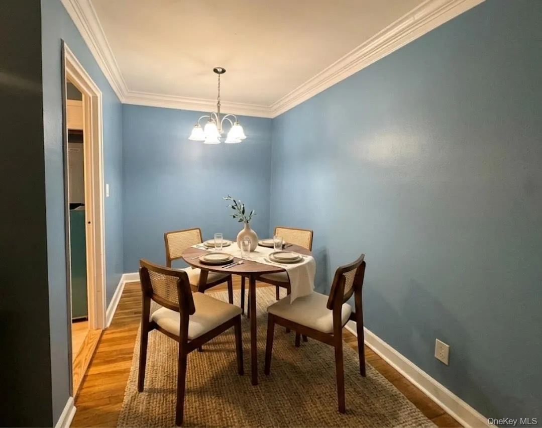 Dining Area Virtually staged Dining Area Virtually staged
