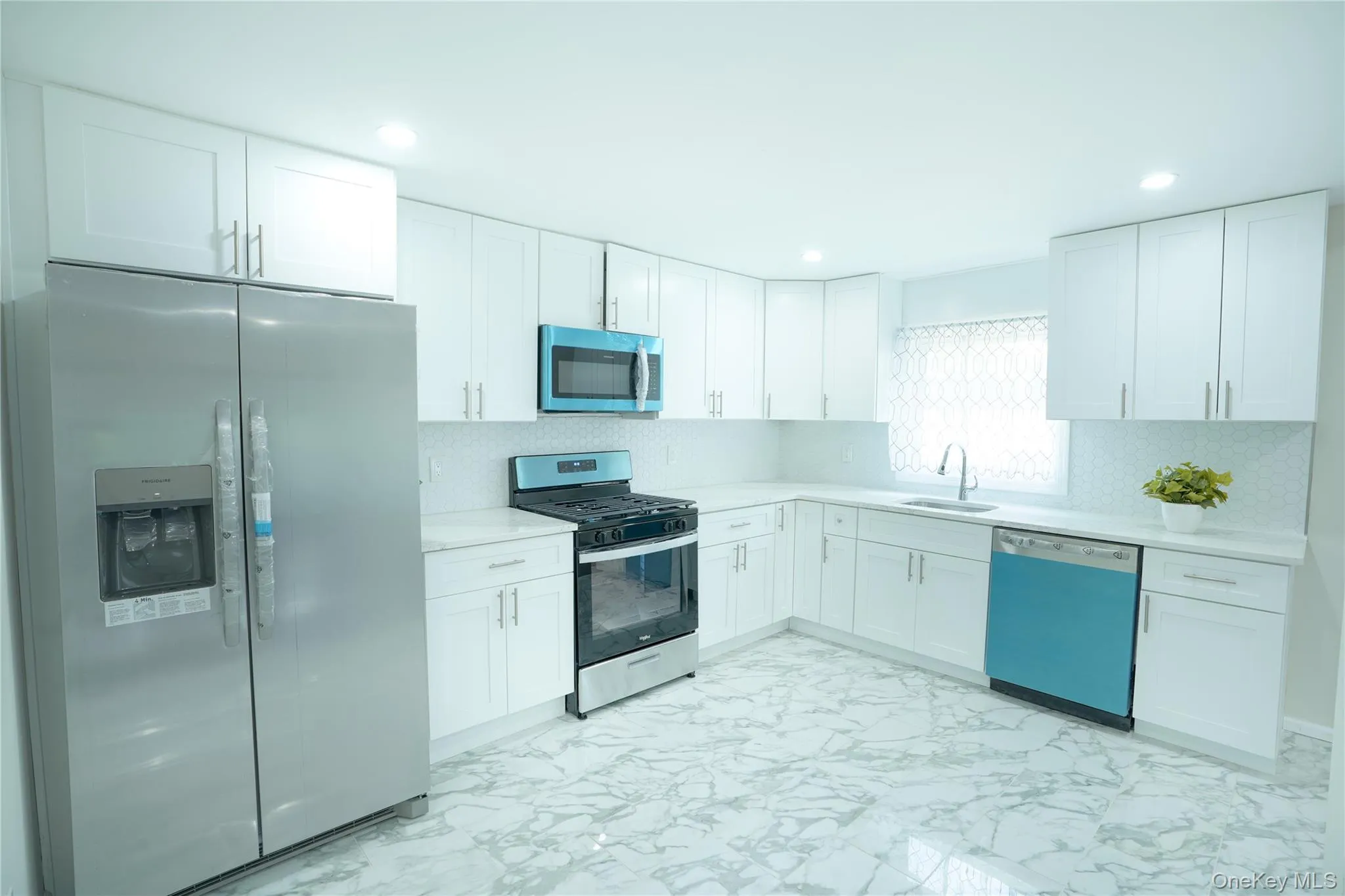 144 Carleton Avenue, Islip, NY, 6 Bedrooms Bedrooms, 13 Rooms Rooms,4 BathroomsBathrooms,Residential,For Rent,Carleton,0,1008234 144 Carleton Avenue, Islip, NY, 6 Bedrooms Bedrooms, 13 Rooms Rooms,4 BathroomsBathrooms,Residential,For Rent,Carleton,0,1008234