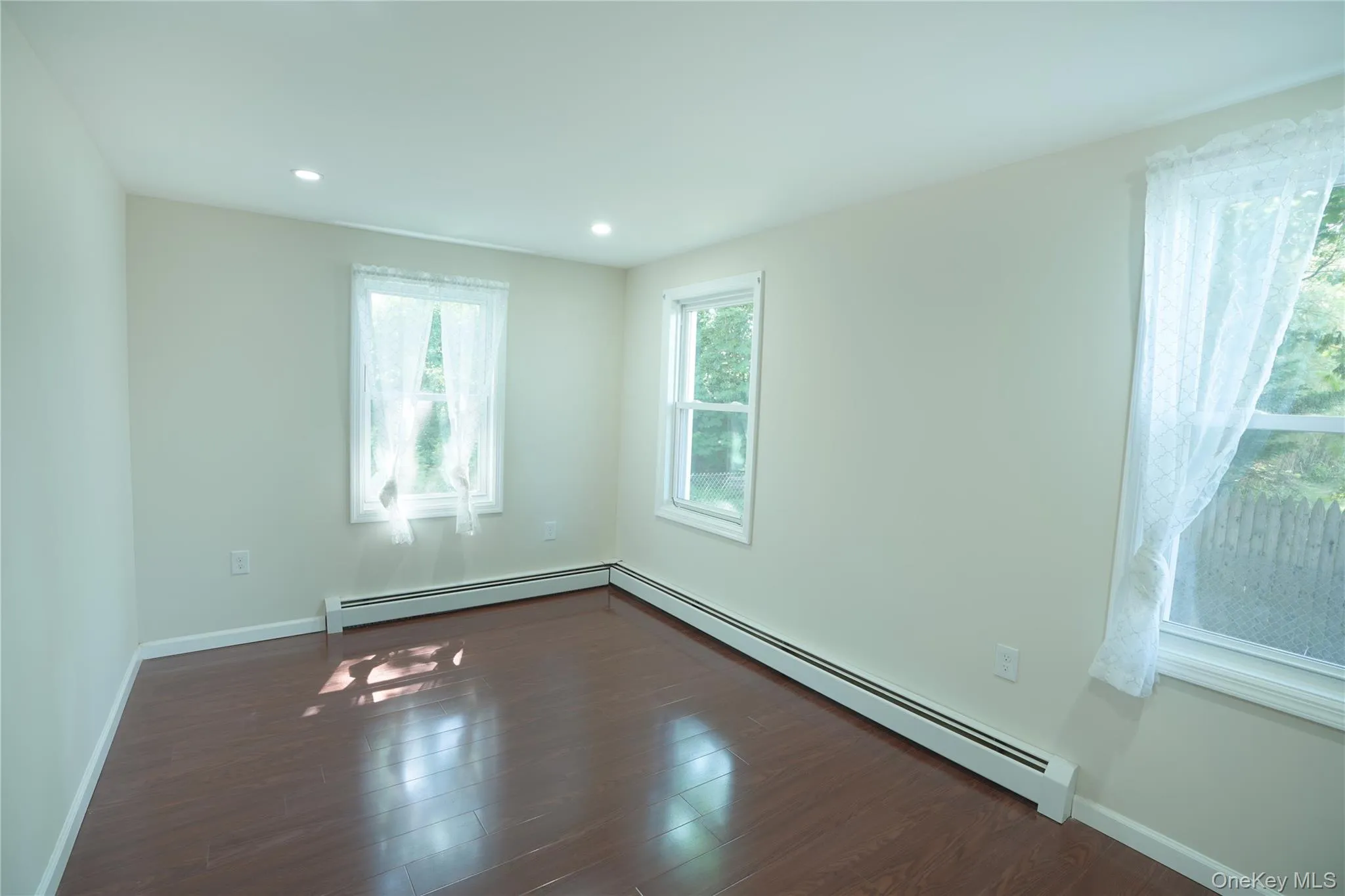 144 Carleton Avenue, Islip, NY, 6 Bedrooms Bedrooms, 13 Rooms Rooms,4 BathroomsBathrooms,Residential,For Rent,Carleton,0,1008234 144 Carleton Avenue, Islip, NY, 6 Bedrooms Bedrooms, 13 Rooms Rooms,4 BathroomsBathrooms,Residential,For Rent,Carleton,0,1008234