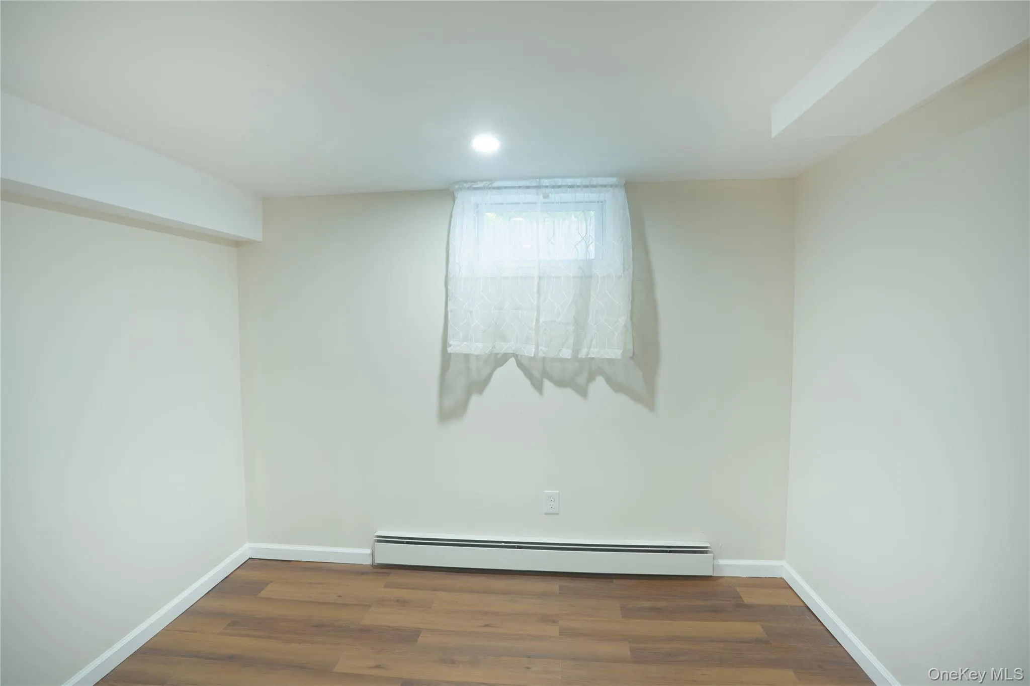 144 Carleton Avenue, Islip, NY, 6 Bedrooms Bedrooms, 13 Rooms Rooms,4 BathroomsBathrooms,Residential,For Rent,Carleton,0,1008234 144 Carleton Avenue, Islip, NY, 6 Bedrooms Bedrooms, 13 Rooms Rooms,4 BathroomsBathrooms,Residential,For Rent,Carleton,0,1008234
