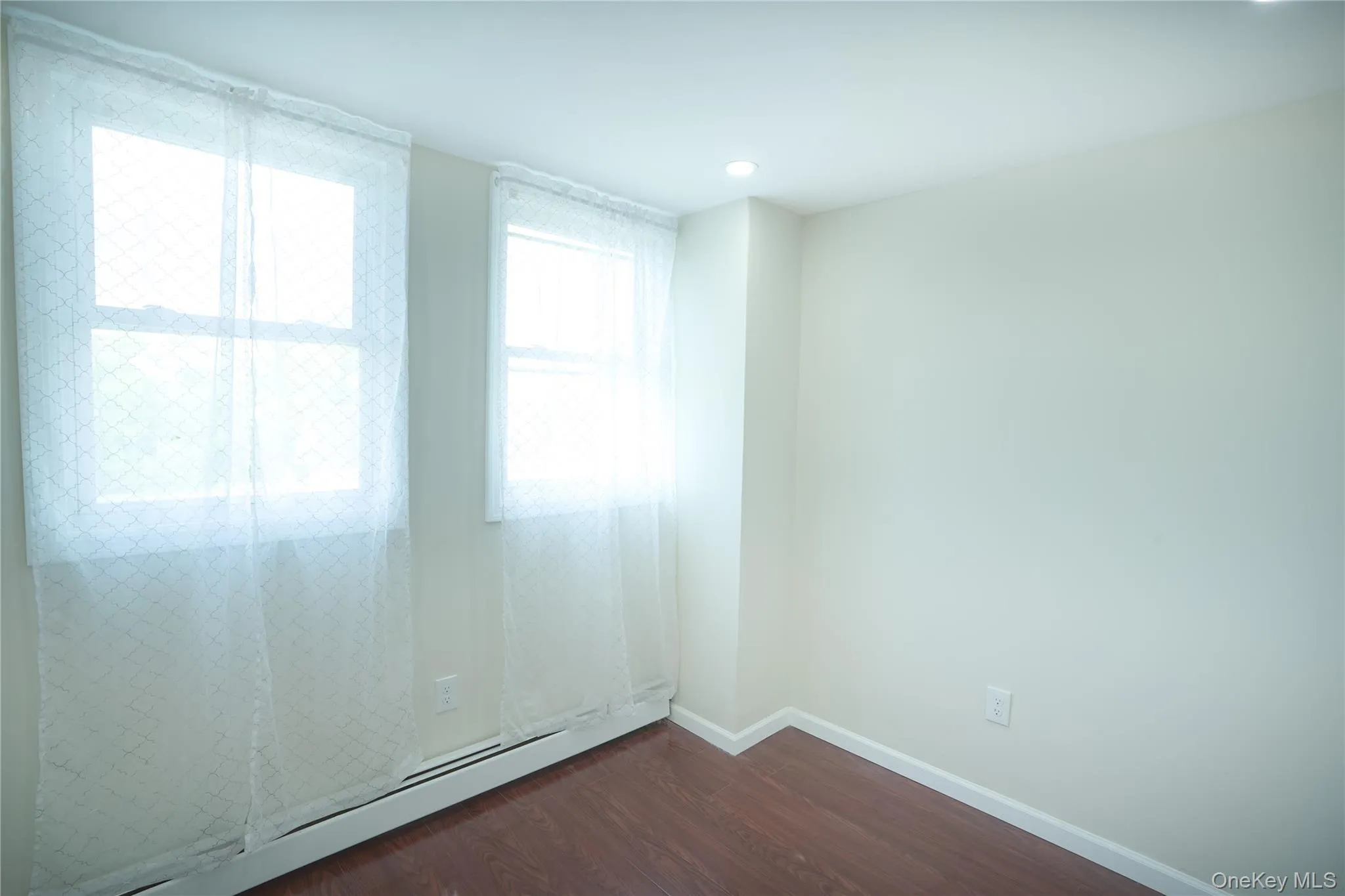 144 Carleton Avenue, Islip, NY, 6 Bedrooms Bedrooms, 13 Rooms Rooms,4 BathroomsBathrooms,Residential,For Rent,Carleton,0,1008234 144 Carleton Avenue, Islip, NY, 6 Bedrooms Bedrooms, 13 Rooms Rooms,4 BathroomsBathrooms,Residential,For Rent,Carleton,0,1008234