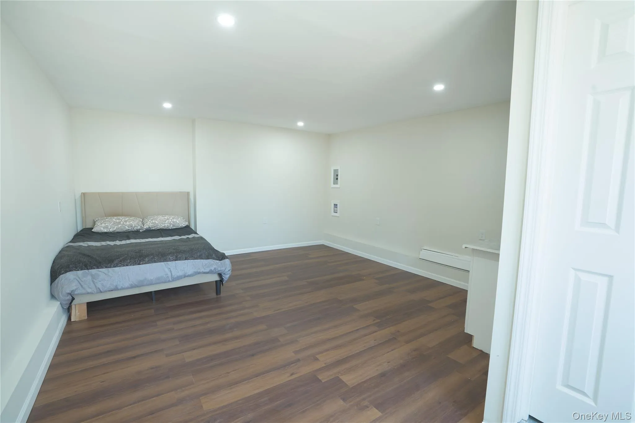 144 Carleton Avenue, Islip, NY, 6 Bedrooms Bedrooms, 13 Rooms Rooms,4 BathroomsBathrooms,Residential,For Rent,Carleton,0,1008234 144 Carleton Avenue, Islip, NY, 6 Bedrooms Bedrooms, 13 Rooms Rooms,4 BathroomsBathrooms,Residential,For Rent,Carleton,0,1008234