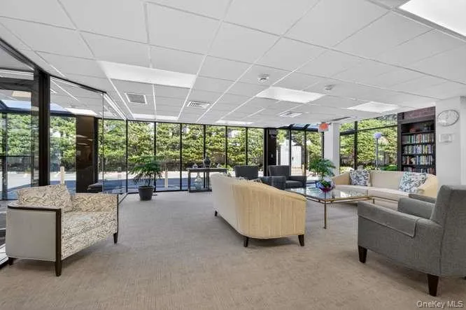Elegant living welcomes you in the lobby. Elegant living welcomes you in the lobby.
