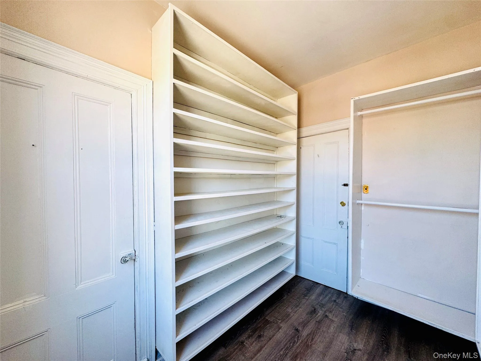 6008 78th Avenue, New York, NY, 3 Bedrooms Bedrooms, 5 Rooms Rooms,1 BathroomBathrooms,Residential Lease,For Rent,78th,0,1008236 6008 78th Avenue, New York, NY, 3 Bedrooms Bedrooms, 5 Rooms Rooms,1 BathroomBathrooms,Residential Lease,For Rent,78th,0,1008236
