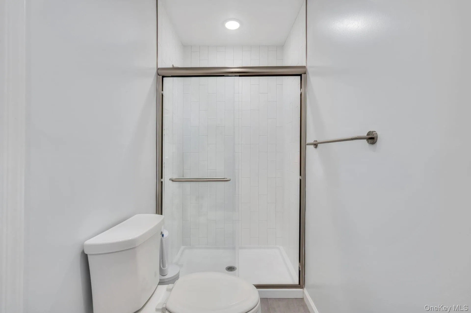 5 Hawkins Avenue, Smithtown, NY, 3 Bedrooms Bedrooms, 6 Rooms Rooms,2 BathroomsBathrooms,Residential,For Rent,Hawkins,0,1008241 5 Hawkins Avenue, Smithtown, NY, 3 Bedrooms Bedrooms, 6 Rooms Rooms,2 BathroomsBathrooms,Residential,For Rent,Hawkins,0,1008241