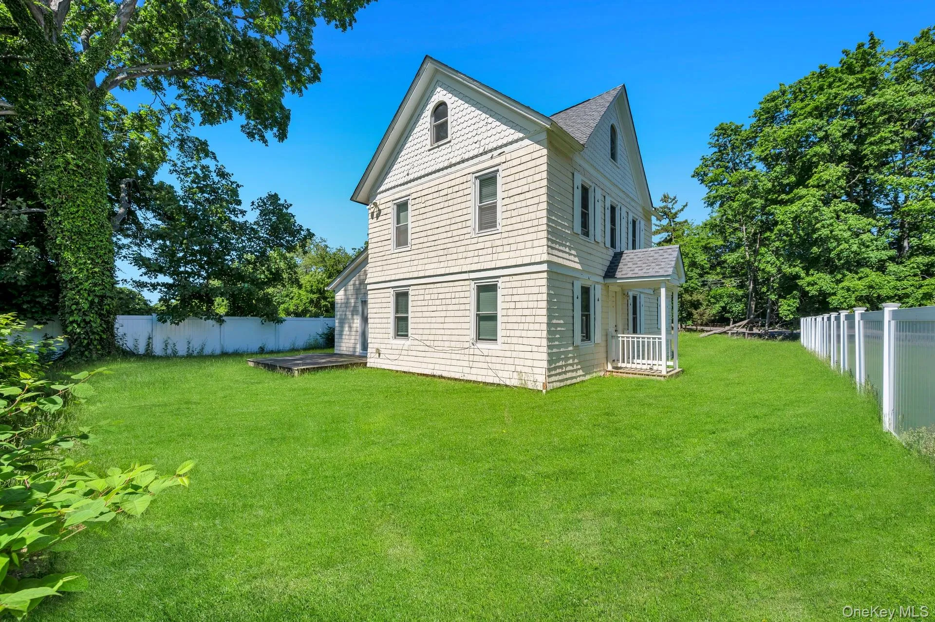 5 Hawkins Avenue, Smithtown, NY, 3 Bedrooms Bedrooms, 6 Rooms Rooms,2 BathroomsBathrooms,Residential,For Rent,Hawkins,0,1008241 5 Hawkins Avenue, Smithtown, NY, 3 Bedrooms Bedrooms, 6 Rooms Rooms,2 BathroomsBathrooms,Residential,For Rent,Hawkins,0,1008241