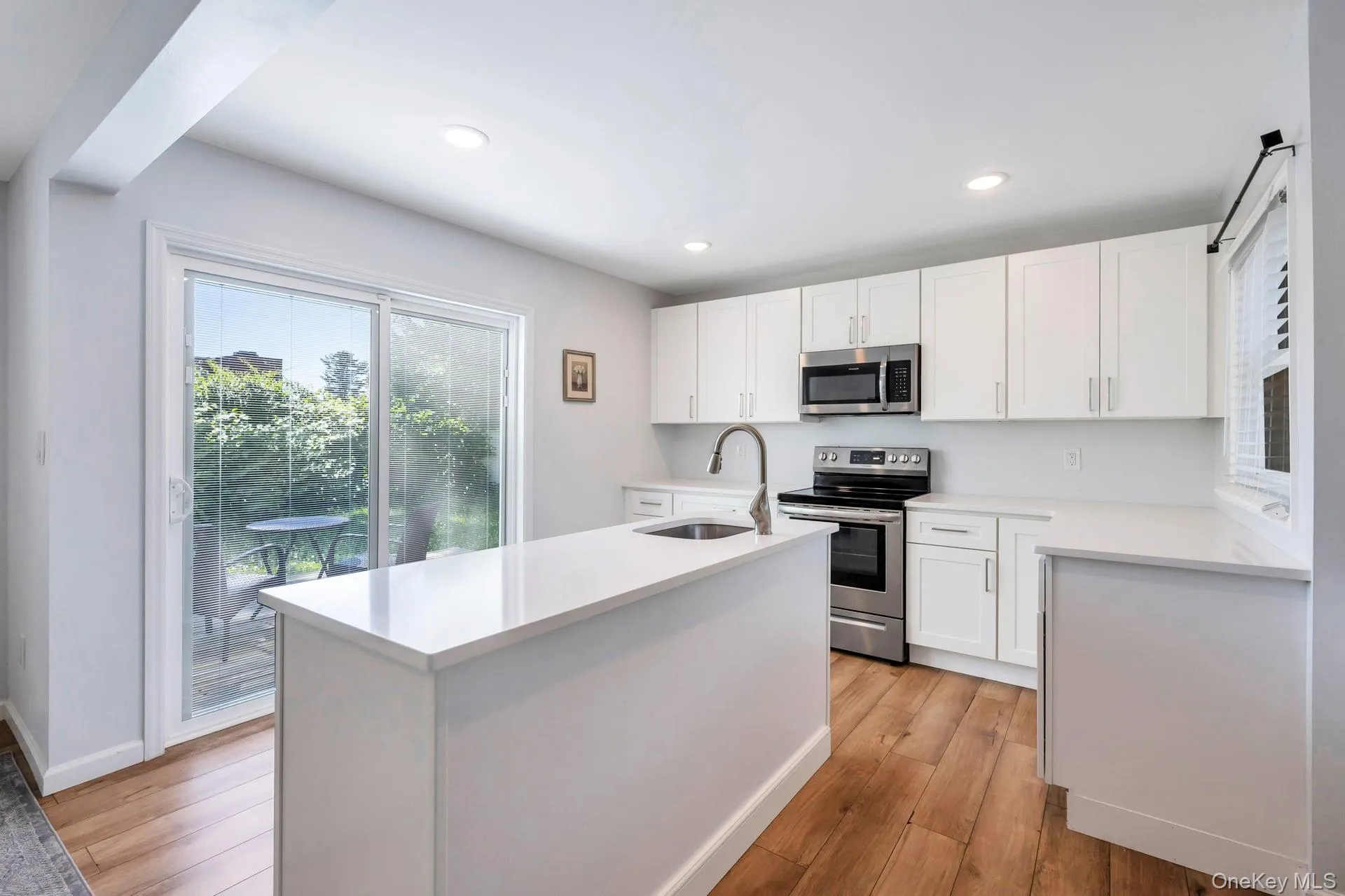 5 Hawkins Avenue, Smithtown, NY, 3 Bedrooms Bedrooms, 6 Rooms Rooms,2 BathroomsBathrooms,Residential,For Rent,Hawkins,0,1008241 5 Hawkins Avenue, Smithtown, NY, 3 Bedrooms Bedrooms, 6 Rooms Rooms,2 BathroomsBathrooms,Residential,For Rent,Hawkins,0,1008241