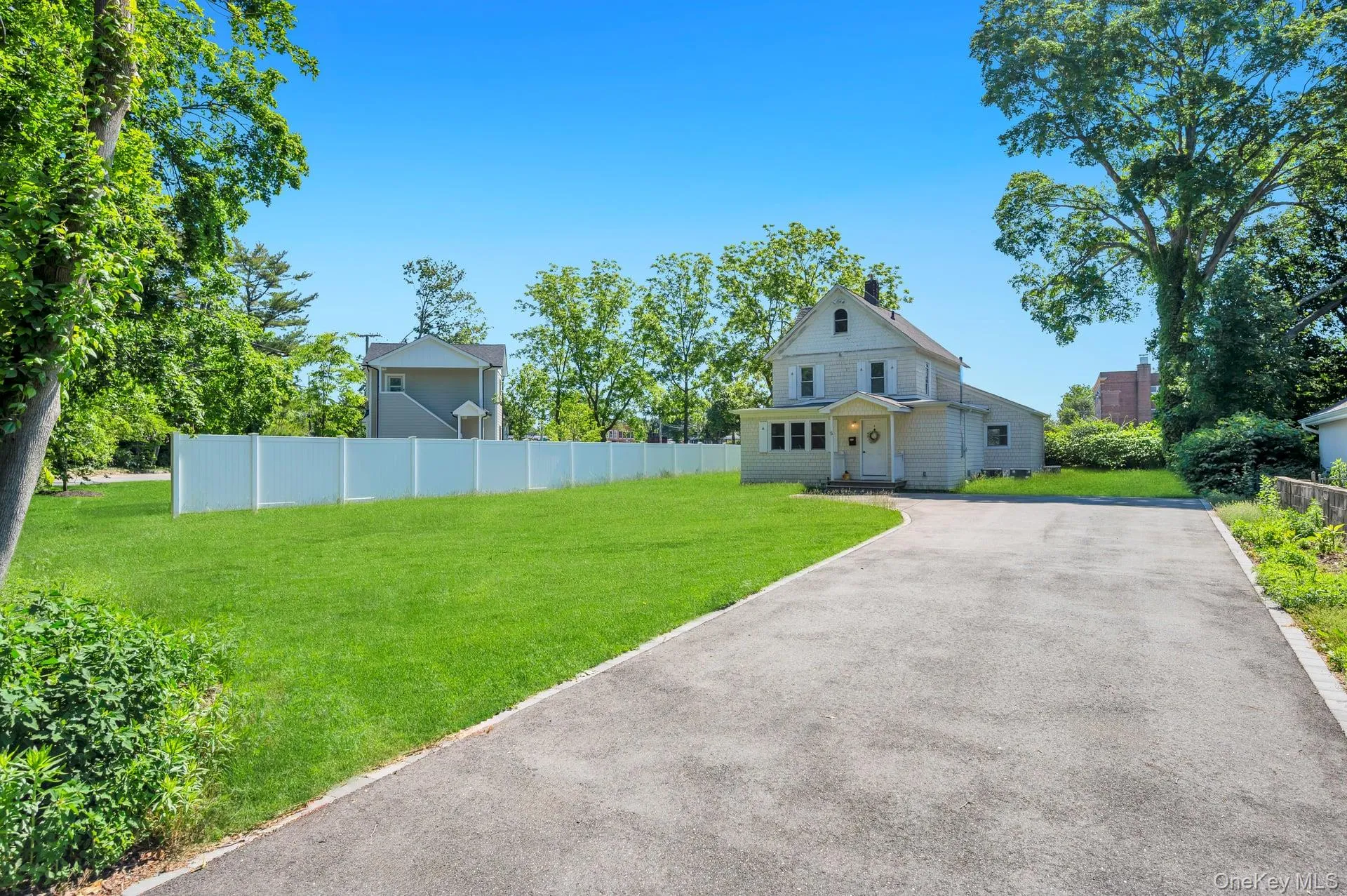 5 Hawkins Avenue, Smithtown, NY, 3 Bedrooms Bedrooms, 6 Rooms Rooms,2 BathroomsBathrooms,Residential,For Rent,Hawkins,0,1008241 5 Hawkins Avenue, Smithtown, NY, 3 Bedrooms Bedrooms, 6 Rooms Rooms,2 BathroomsBathrooms,Residential,For Rent,Hawkins,0,1008241