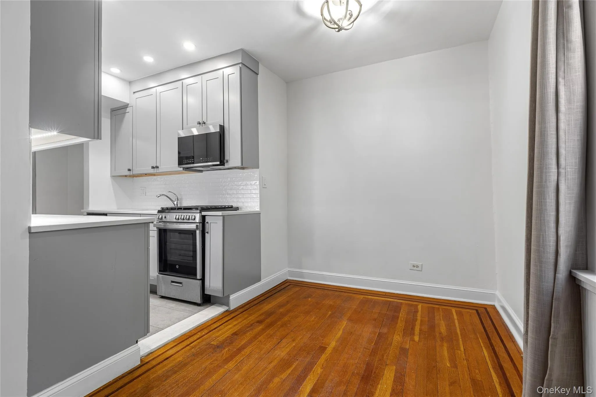 824 Palmer Road, Yonkers, NY, 1 Bedroom Bedrooms, 4 Rooms Rooms,1 BathroomBathrooms,Residential,For Rent,Palmer,0,1008242 824 Palmer Road, Yonkers, NY, 1 Bedroom Bedrooms, 4 Rooms Rooms,1 BathroomBathrooms,Residential,For Rent,Palmer,0,1008242