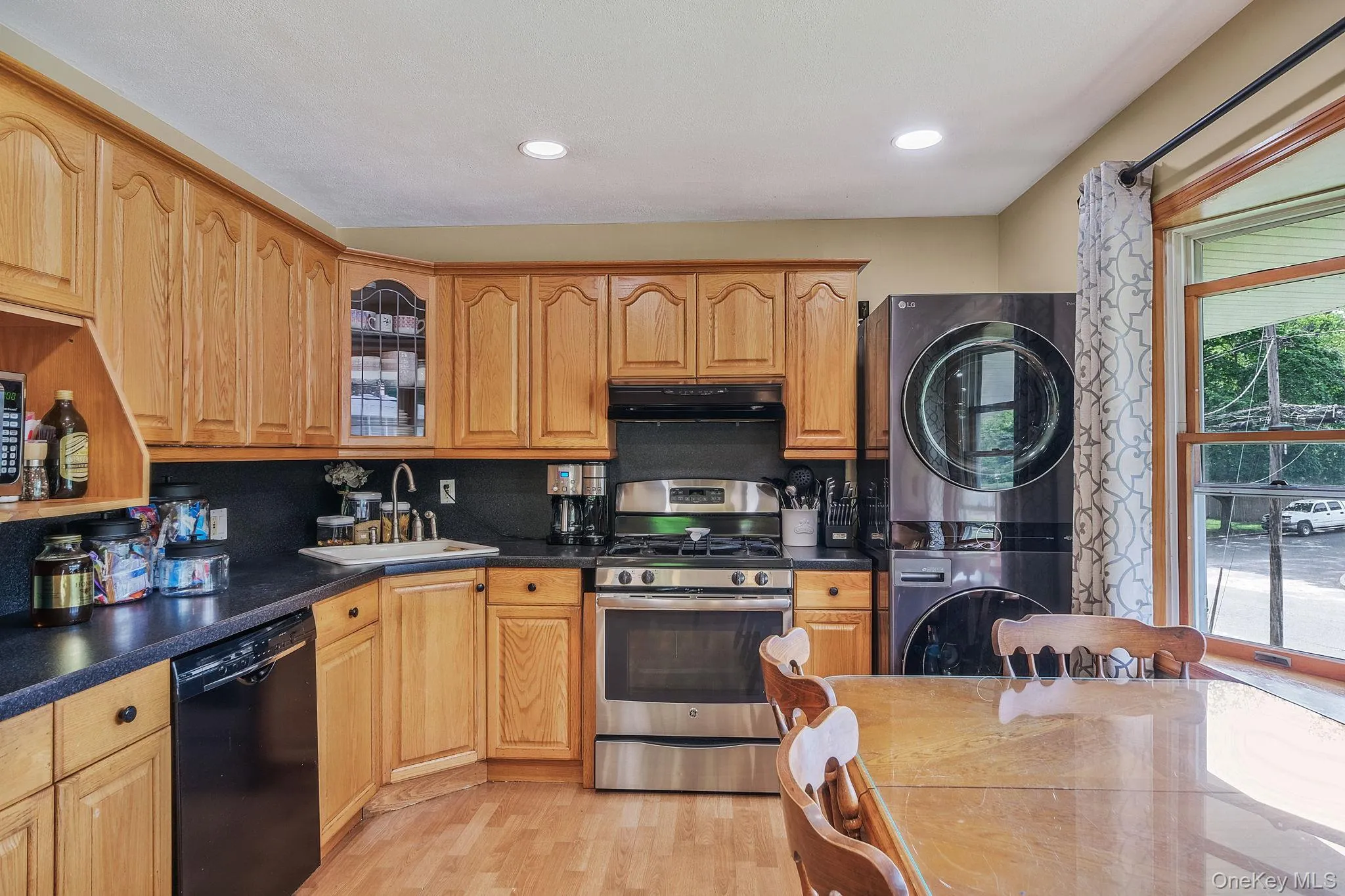16 Lynx Lane, Brookhaven, NY, 3 Bedrooms Bedrooms, 6 Rooms Rooms,1 BathroomBathrooms,Residential,For Rent,Lynx,0,1008243 16 Lynx Lane, Brookhaven, NY, 3 Bedrooms Bedrooms, 6 Rooms Rooms,1 BathroomBathrooms,Residential,For Rent,Lynx,0,1008243