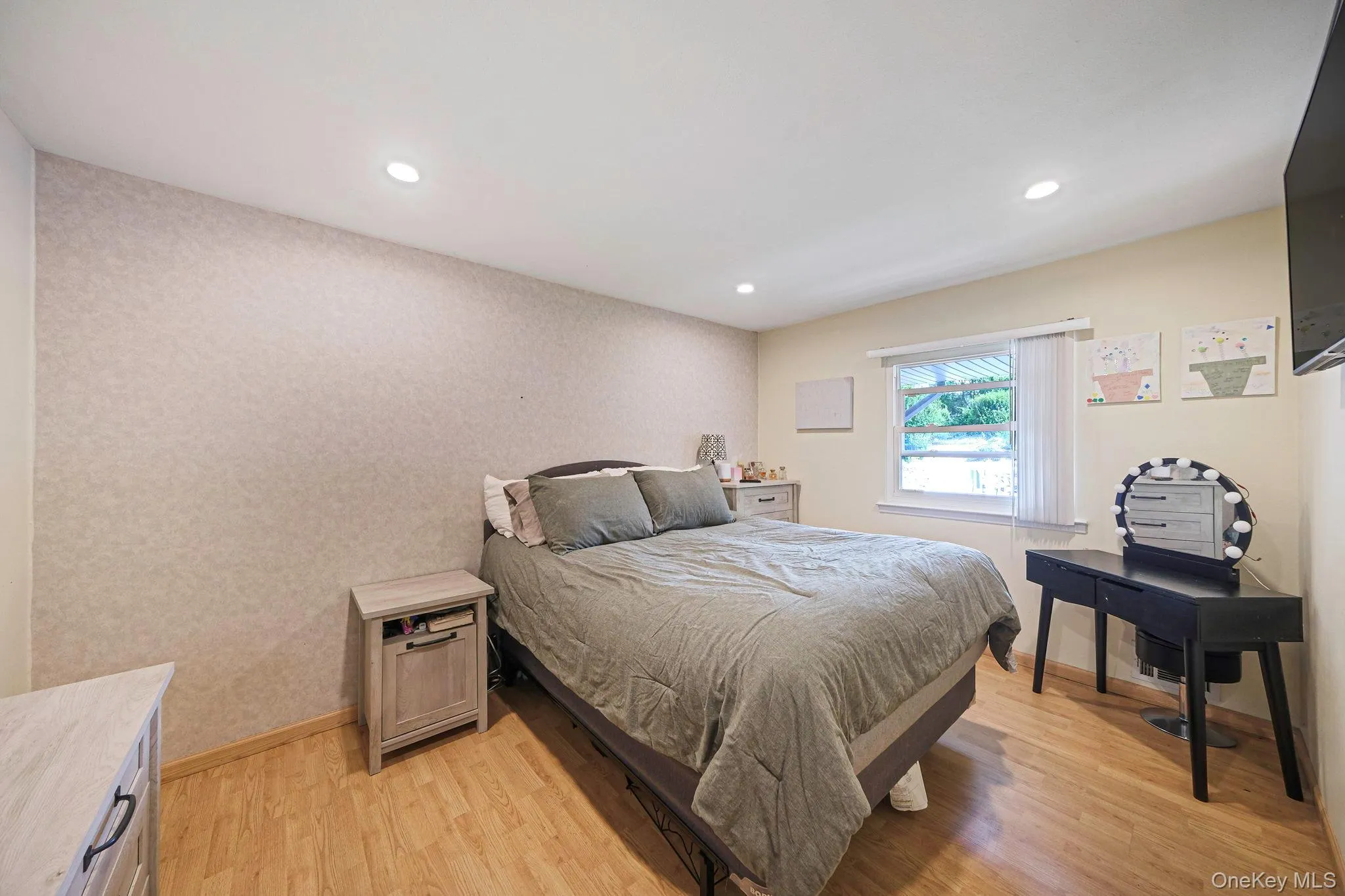 16 Lynx Lane, Brookhaven, NY, 3 Bedrooms Bedrooms, 6 Rooms Rooms,1 BathroomBathrooms,Residential,For Rent,Lynx,0,1008243 16 Lynx Lane, Brookhaven, NY, 3 Bedrooms Bedrooms, 6 Rooms Rooms,1 BathroomBathrooms,Residential,For Rent,Lynx,0,1008243