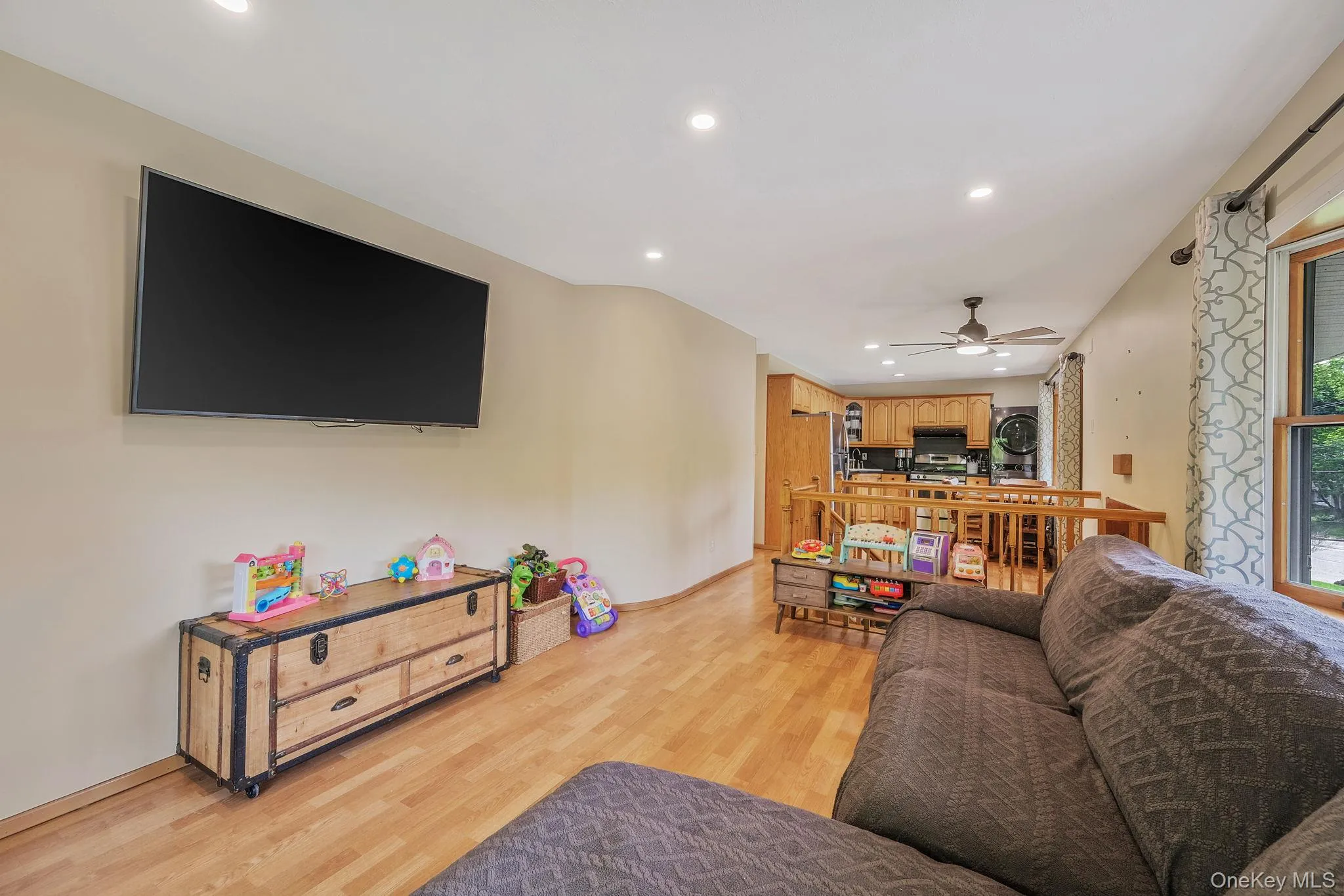 16 Lynx Lane, Brookhaven, NY, 3 Bedrooms Bedrooms, 6 Rooms Rooms,1 BathroomBathrooms,Residential,For Rent,Lynx,0,1008243 16 Lynx Lane, Brookhaven, NY, 3 Bedrooms Bedrooms, 6 Rooms Rooms,1 BathroomBathrooms,Residential,For Rent,Lynx,0,1008243