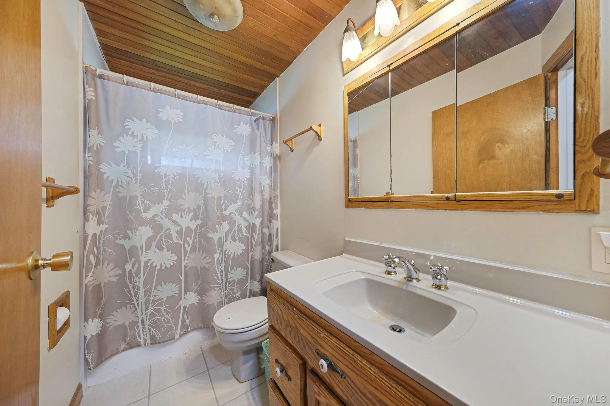 16 Lynx Lane, Brookhaven, NY, 3 Bedrooms Bedrooms, 6 Rooms Rooms,1 BathroomBathrooms,Residential,For Rent,Lynx,0,1008243 16 Lynx Lane, Brookhaven, NY, 3 Bedrooms Bedrooms, 6 Rooms Rooms,1 BathroomBathrooms,Residential,For Rent,Lynx,0,1008243