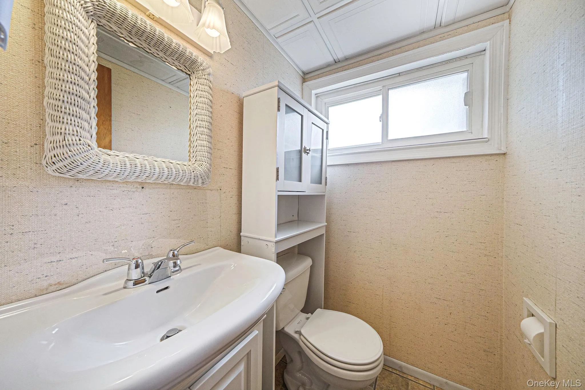 16 Lynx Lane, Brookhaven, NY, 3 Bedrooms Bedrooms, 6 Rooms Rooms,1 BathroomBathrooms,Residential,For Rent,Lynx,0,1008243 16 Lynx Lane, Brookhaven, NY, 3 Bedrooms Bedrooms, 6 Rooms Rooms,1 BathroomBathrooms,Residential,For Rent,Lynx,0,1008243