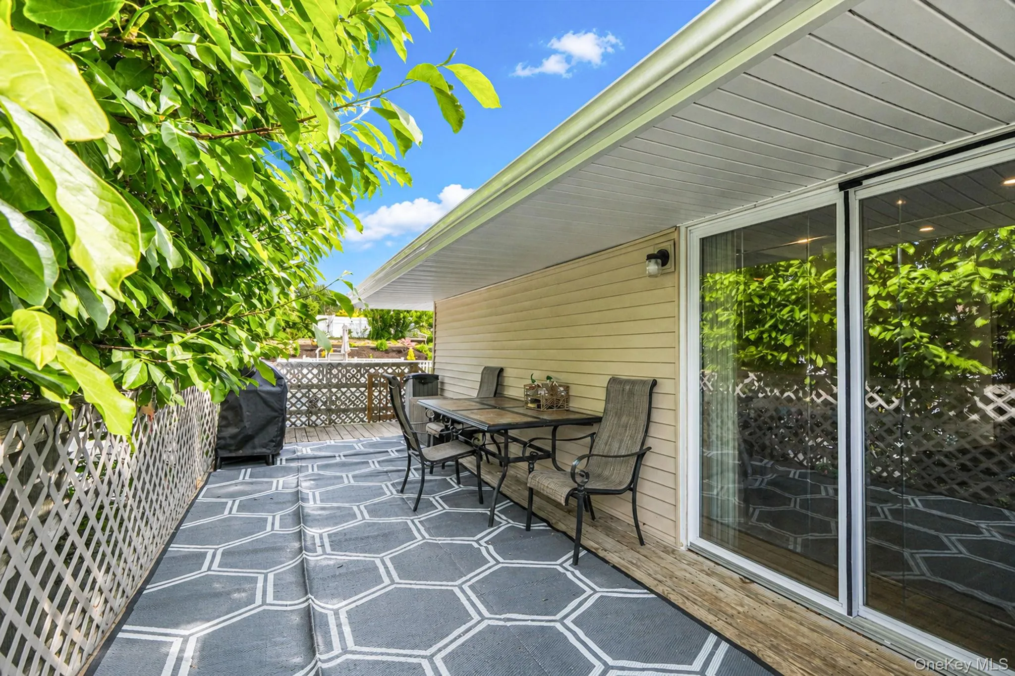 16 Lynx Lane, Brookhaven, NY, 3 Bedrooms Bedrooms, 6 Rooms Rooms,1 BathroomBathrooms,Residential,For Rent,Lynx,0,1008243 16 Lynx Lane, Brookhaven, NY, 3 Bedrooms Bedrooms, 6 Rooms Rooms,1 BathroomBathrooms,Residential,For Rent,Lynx,0,1008243