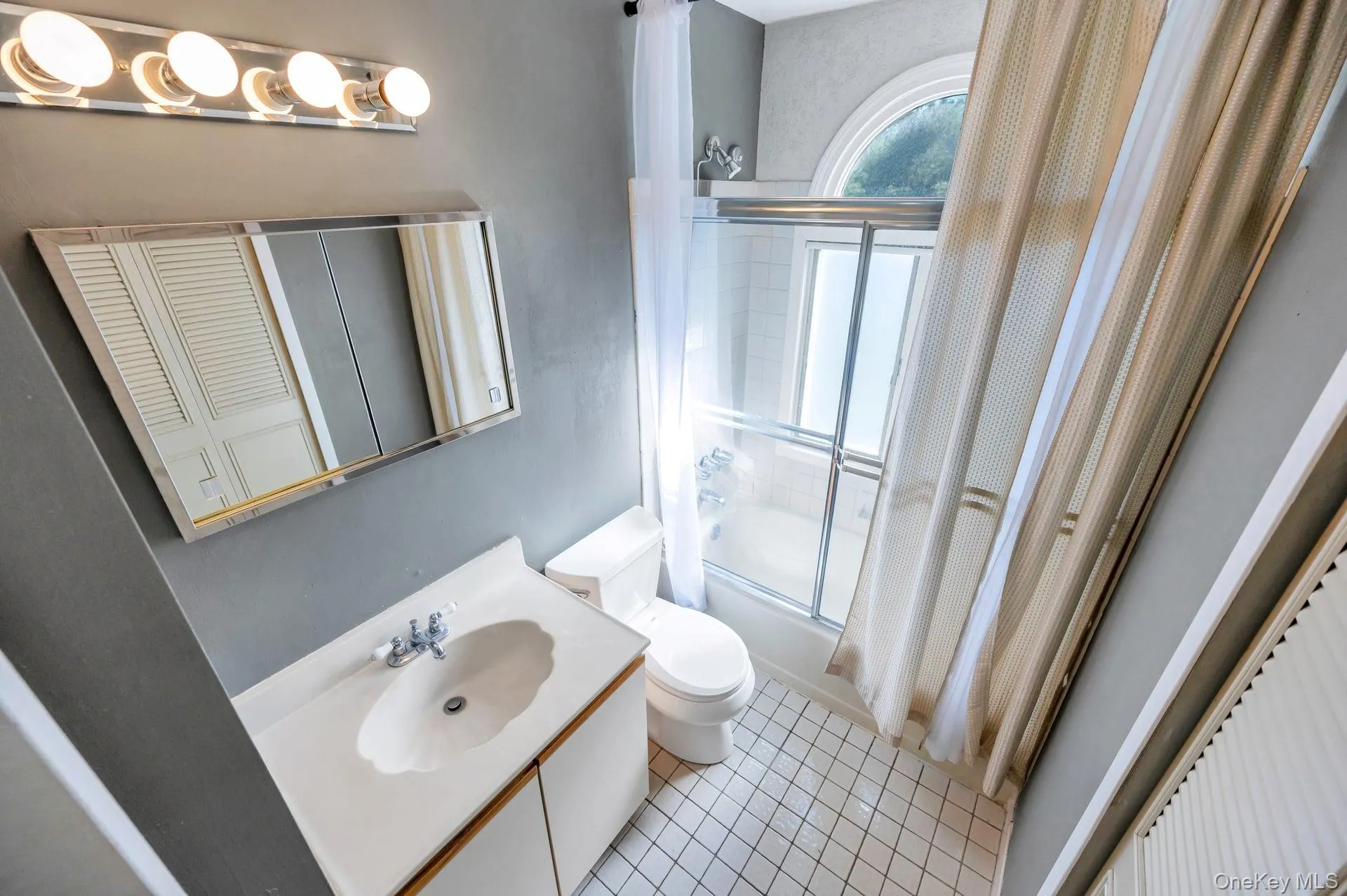 83 Kristin Lane, Smithtown, NY, 2 Bedrooms Bedrooms, 5 Rooms Rooms,2 BathroomsBathrooms,Residential,For Rent,Kristin,0,1008248 83 Kristin Lane, Smithtown, NY, 2 Bedrooms Bedrooms, 5 Rooms Rooms,2 BathroomsBathrooms,Residential,For Rent,Kristin,0,1008248