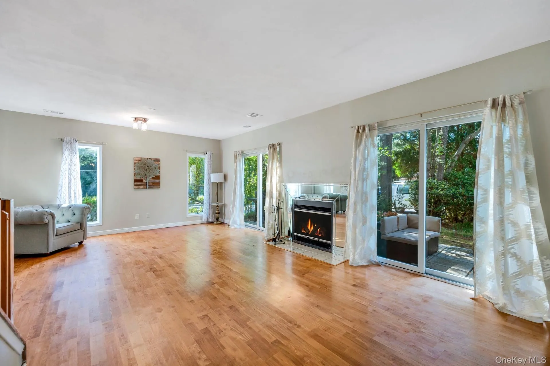 83 Kristin Lane, Smithtown, NY, 2 Bedrooms Bedrooms, 5 Rooms Rooms,2 BathroomsBathrooms,Residential,For Rent,Kristin,0,1008248 83 Kristin Lane, Smithtown, NY, 2 Bedrooms Bedrooms, 5 Rooms Rooms,2 BathroomsBathrooms,Residential,For Rent,Kristin,0,1008248
