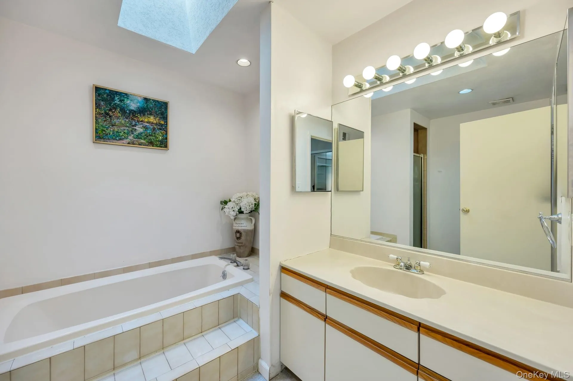 83 Kristin Lane, Smithtown, NY, 2 Bedrooms Bedrooms, 5 Rooms Rooms,2 BathroomsBathrooms,Residential,For Rent,Kristin,0,1008248 83 Kristin Lane, Smithtown, NY, 2 Bedrooms Bedrooms, 5 Rooms Rooms,2 BathroomsBathrooms,Residential,For Rent,Kristin,0,1008248