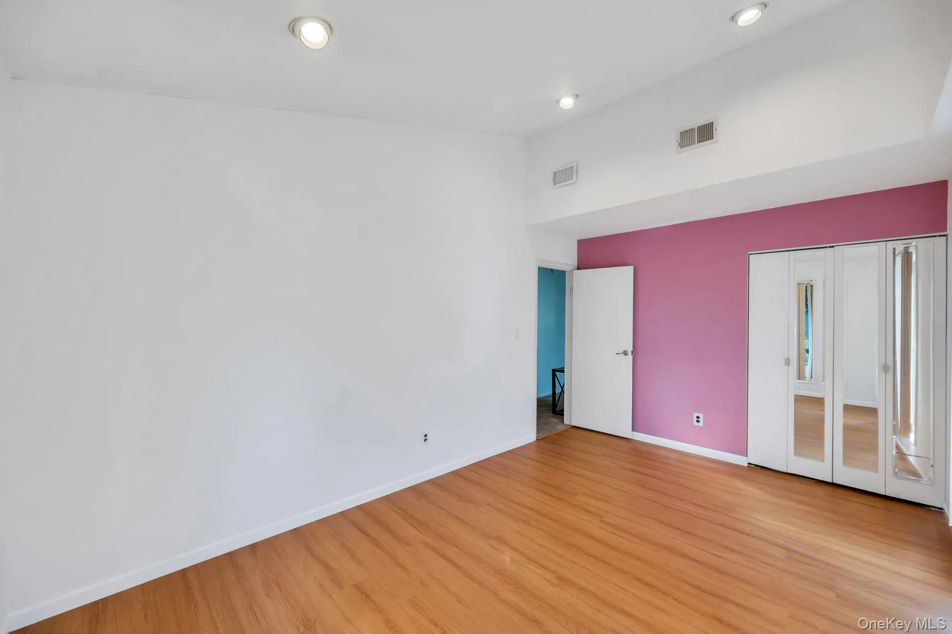 83 Kristin Lane, Smithtown, NY, 2 Bedrooms Bedrooms, 5 Rooms Rooms,2 BathroomsBathrooms,Residential,For Rent,Kristin,0,1008248 83 Kristin Lane, Smithtown, NY, 2 Bedrooms Bedrooms, 5 Rooms Rooms,2 BathroomsBathrooms,Residential,For Rent,Kristin,0,1008248