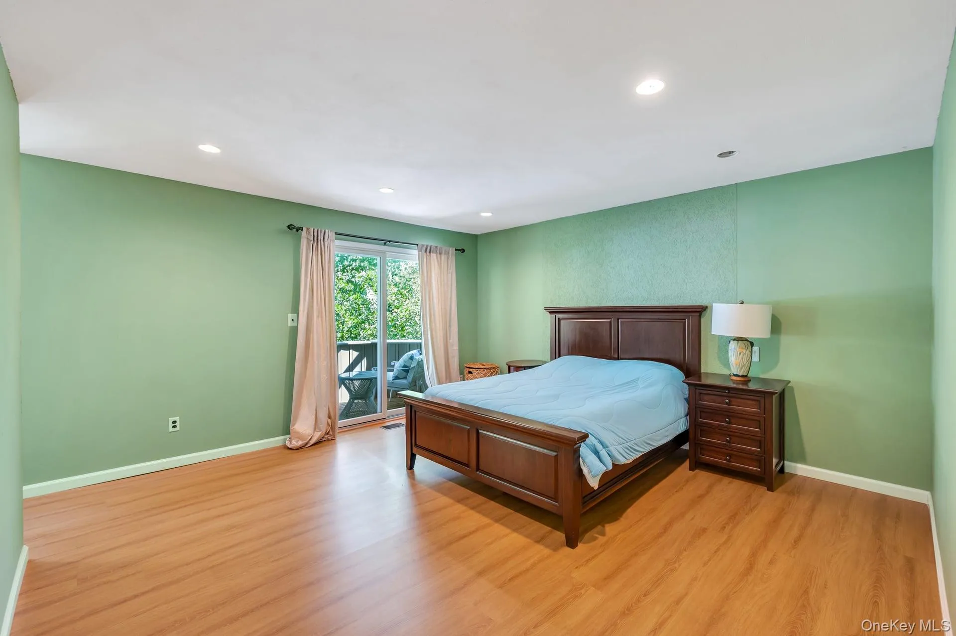 83 Kristin Lane, Smithtown, NY, 2 Bedrooms Bedrooms, 5 Rooms Rooms,2 BathroomsBathrooms,Residential,For Rent,Kristin,0,1008248 83 Kristin Lane, Smithtown, NY, 2 Bedrooms Bedrooms, 5 Rooms Rooms,2 BathroomsBathrooms,Residential,For Rent,Kristin,0,1008248