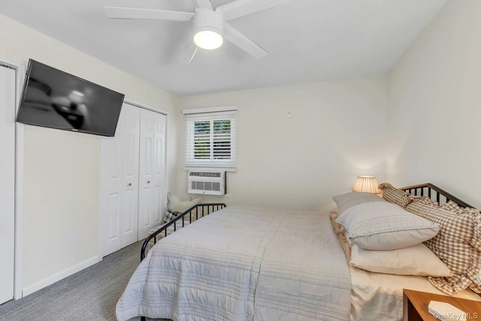 294 Edmunton Drive, Babylon, NY, 1 Bedroom Bedrooms, 3 Rooms Rooms,1 BathroomBathrooms,Residential,For Rent,Edmunton Drive,0,1008250 294 Edmunton Drive, Babylon, NY, 1 Bedroom Bedrooms, 3 Rooms Rooms,1 BathroomBathrooms,Residential,For Rent,Edmunton Drive,0,1008250
