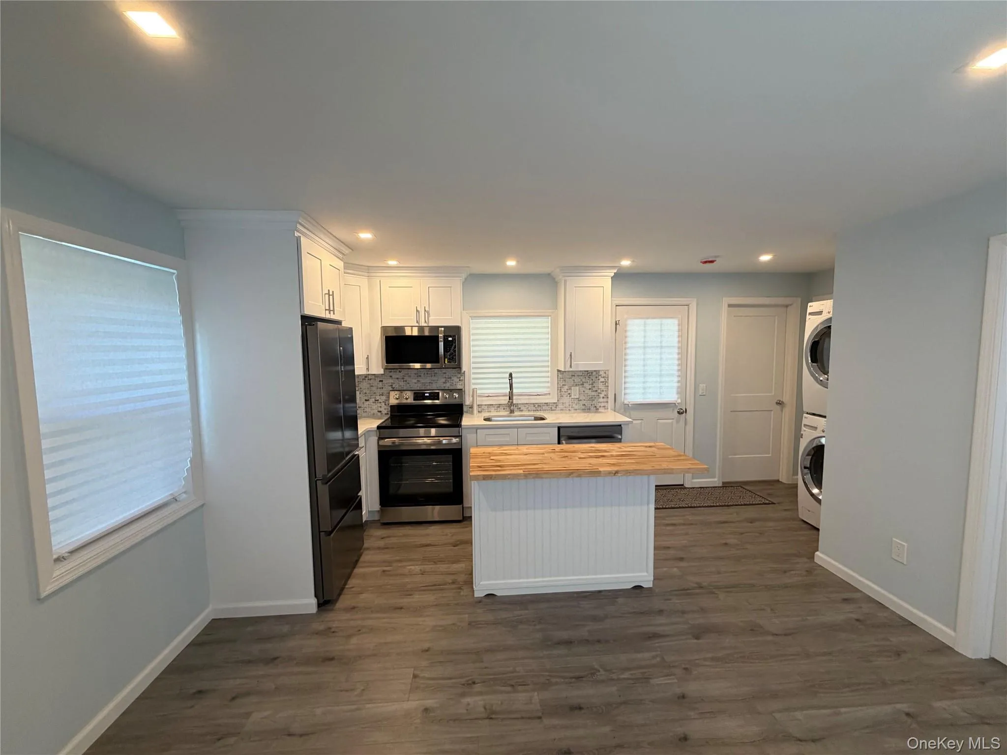 40 Fulton Avenue, Brookhaven, NY, 2 Bedrooms Bedrooms, 5 Rooms Rooms,2 BathroomsBathrooms,Residential,For Rent,Fulton,0,1008256 40 Fulton Avenue, Brookhaven, NY, 2 Bedrooms Bedrooms, 5 Rooms Rooms,2 BathroomsBathrooms,Residential,For Rent,Fulton,0,1008256