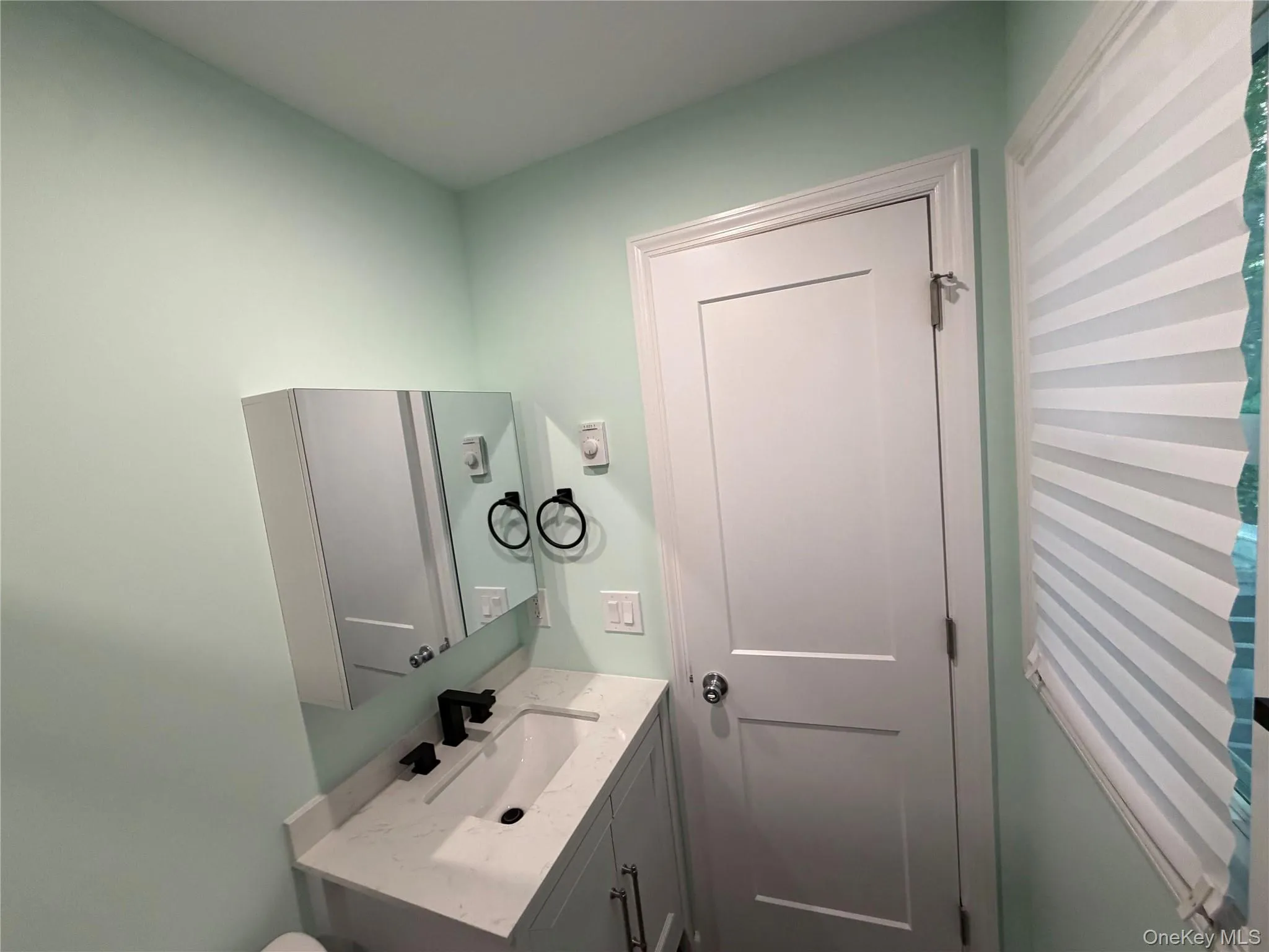 40 Fulton Avenue, Brookhaven, NY, 2 Bedrooms Bedrooms, 5 Rooms Rooms,2 BathroomsBathrooms,Residential,For Rent,Fulton,0,1008256 40 Fulton Avenue, Brookhaven, NY, 2 Bedrooms Bedrooms, 5 Rooms Rooms,2 BathroomsBathrooms,Residential,For Rent,Fulton,0,1008256