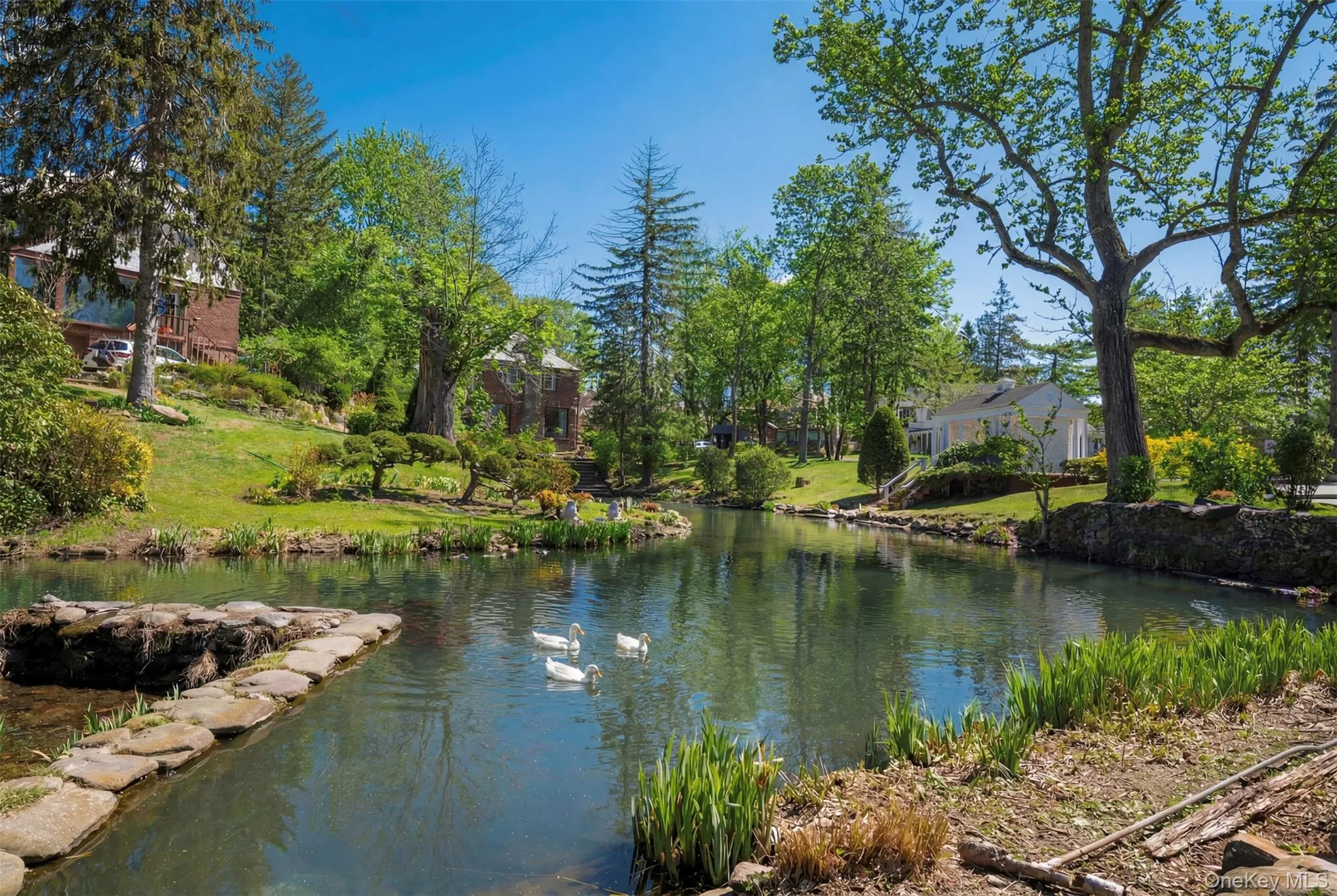 42 Old Pond Road, North Hempstead, NY, 3 Bedrooms Bedrooms, 8 Rooms Rooms,3 BathroomsBathrooms,Residential,For Rent,Old Pond,0,KEY1008261 42 Old Pond Road, North Hempstead, NY, 3 Bedrooms Bedrooms, 8 Rooms Rooms,3 BathroomsBathrooms,Residential,For Rent,Old Pond,0,KEY1008261