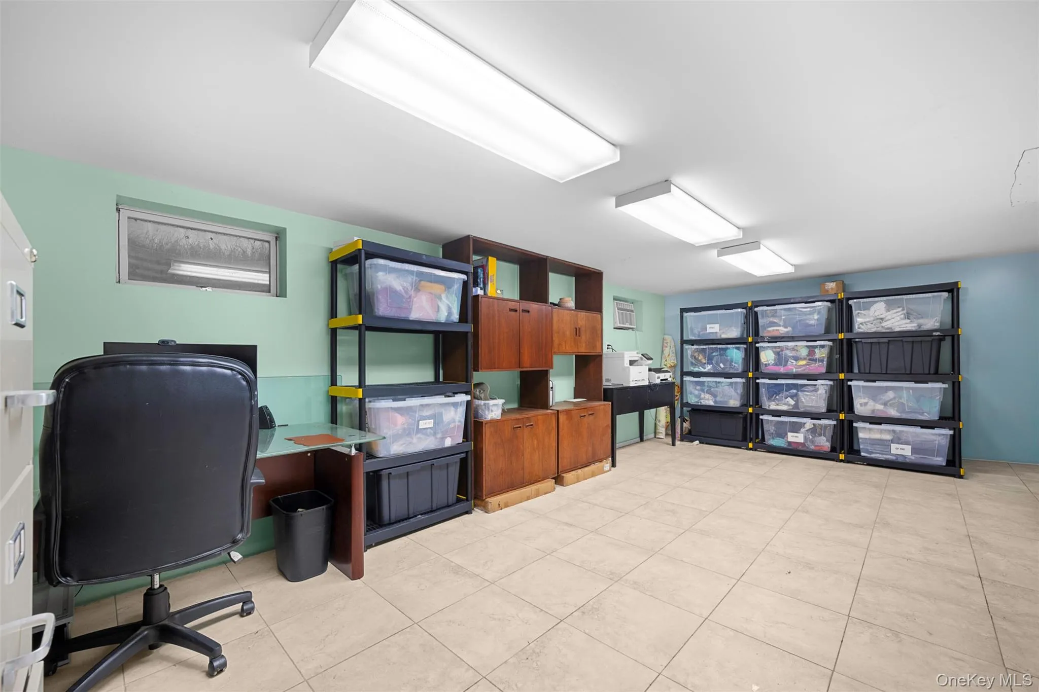 42 Old Pond Road, North Hempstead, NY, 3 Bedrooms Bedrooms, 8 Rooms Rooms,3 BathroomsBathrooms,Residential,For Rent,Old Pond,0,KEY1008261 42 Old Pond Road, North Hempstead, NY, 3 Bedrooms Bedrooms, 8 Rooms Rooms,3 BathroomsBathrooms,Residential,For Rent,Old Pond,0,KEY1008261